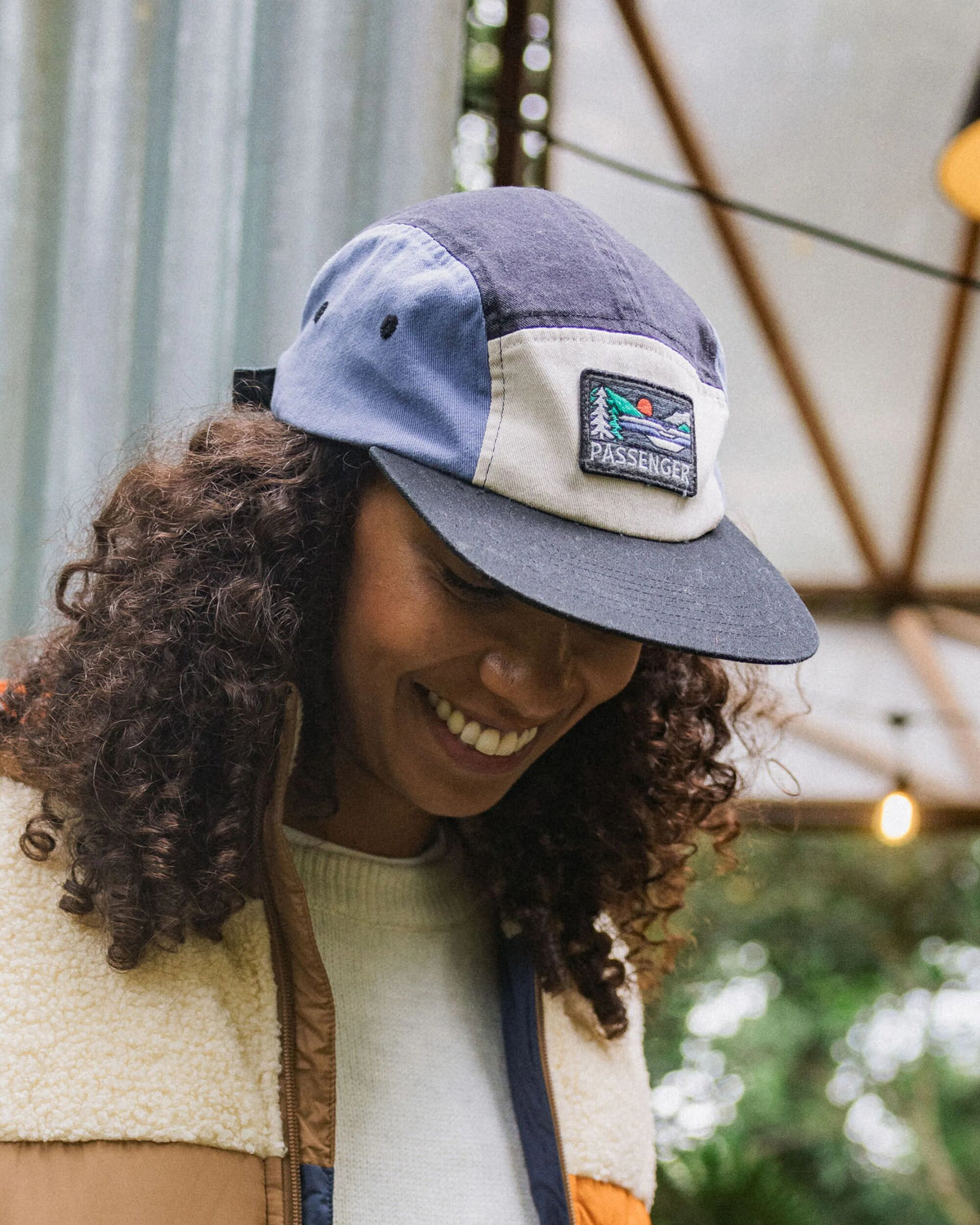 Roamer 5 Panel Cap - Charcoal Multi - Lifestyle - Female