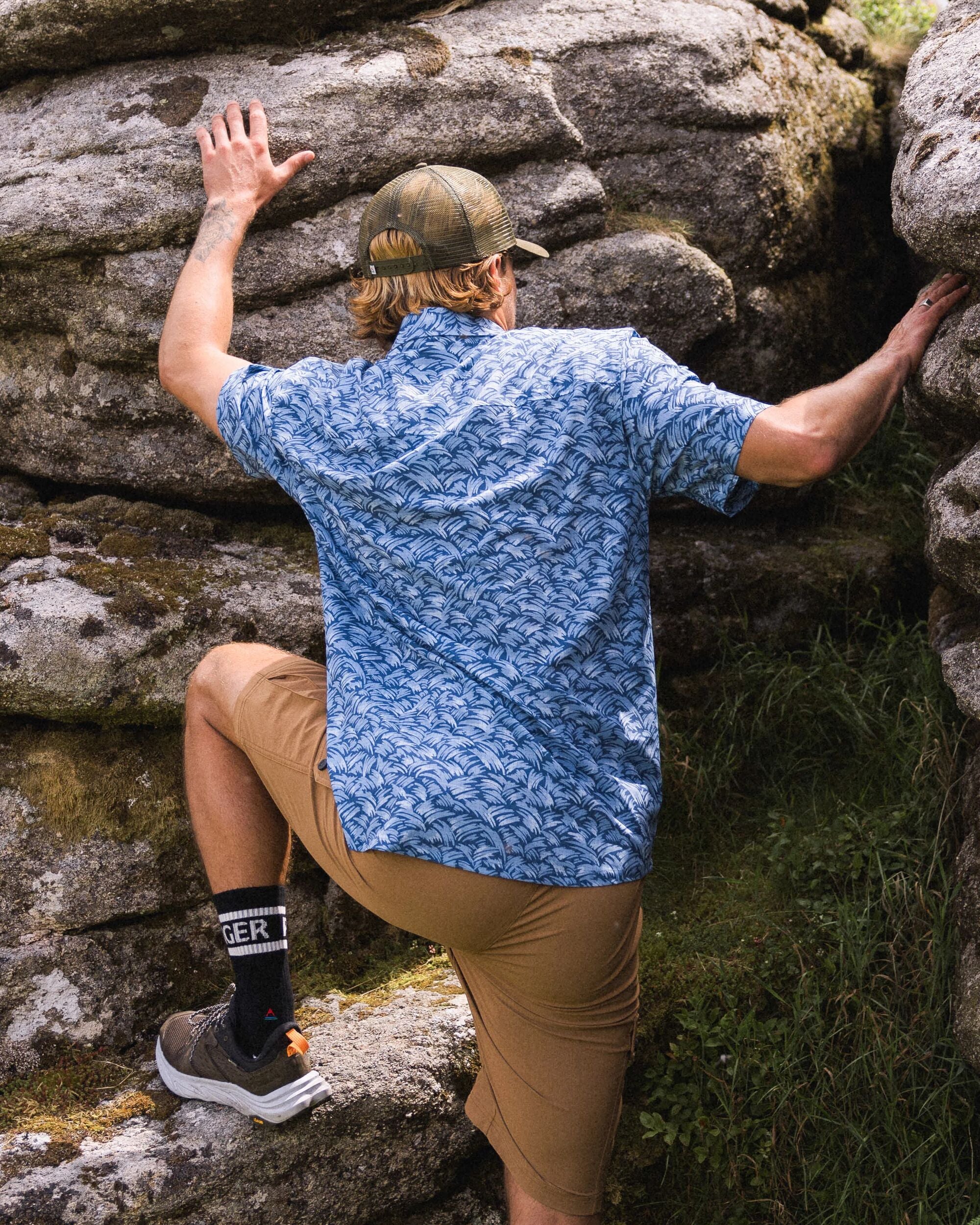 365 Recycled Active Shirt - Waves Dark Denim - Lifestyle