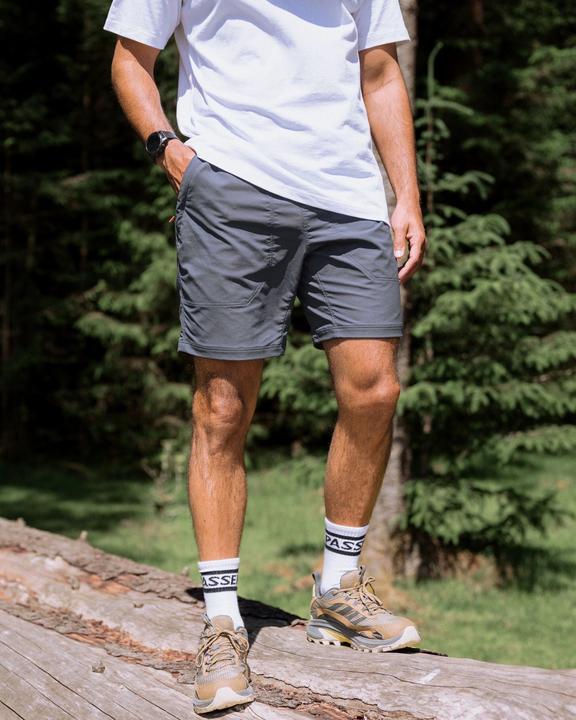 Men's Solscape Active Short - Charcoal - Lifestyle