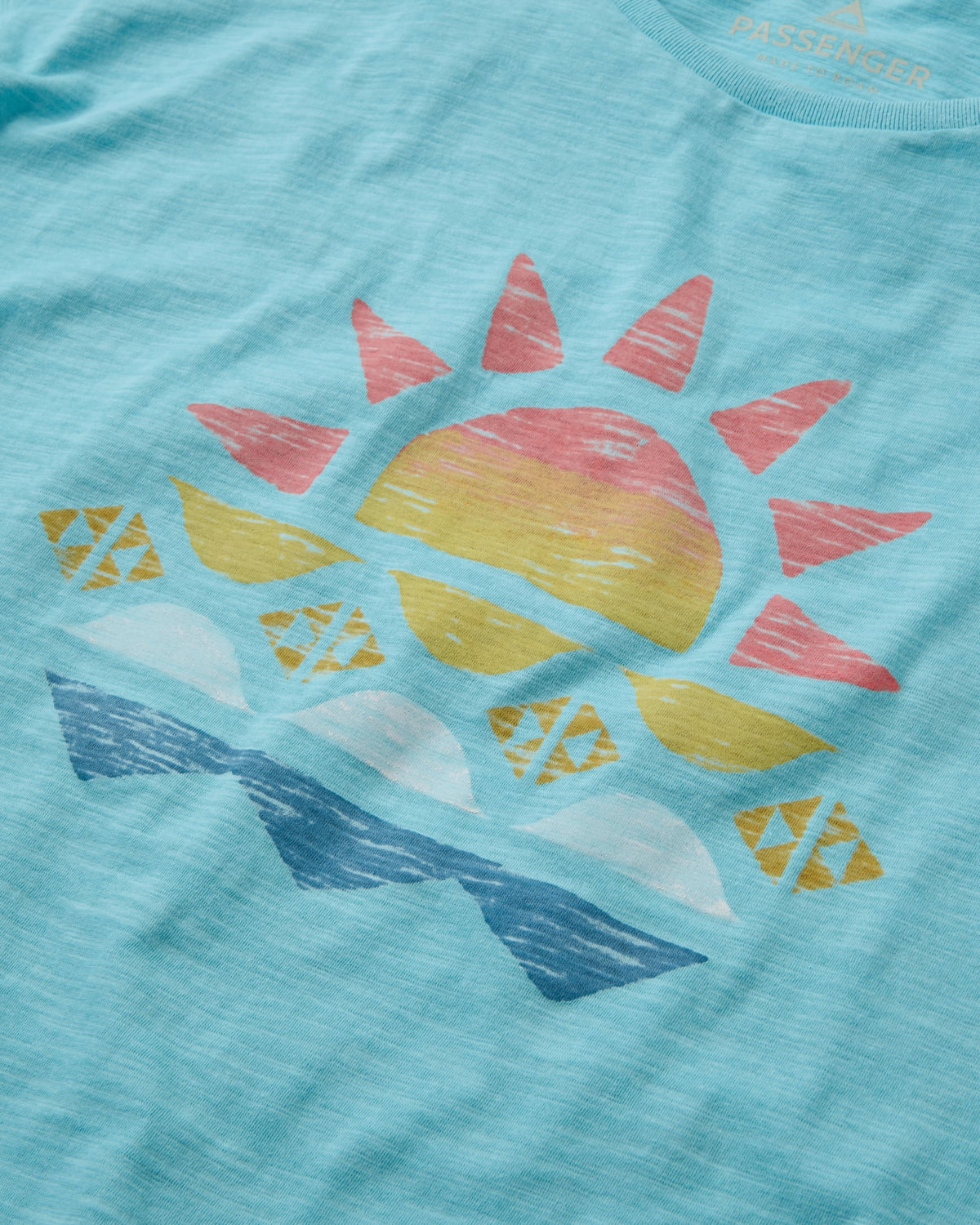 Sunray T-Shirt - Retro Blue - Flatlay