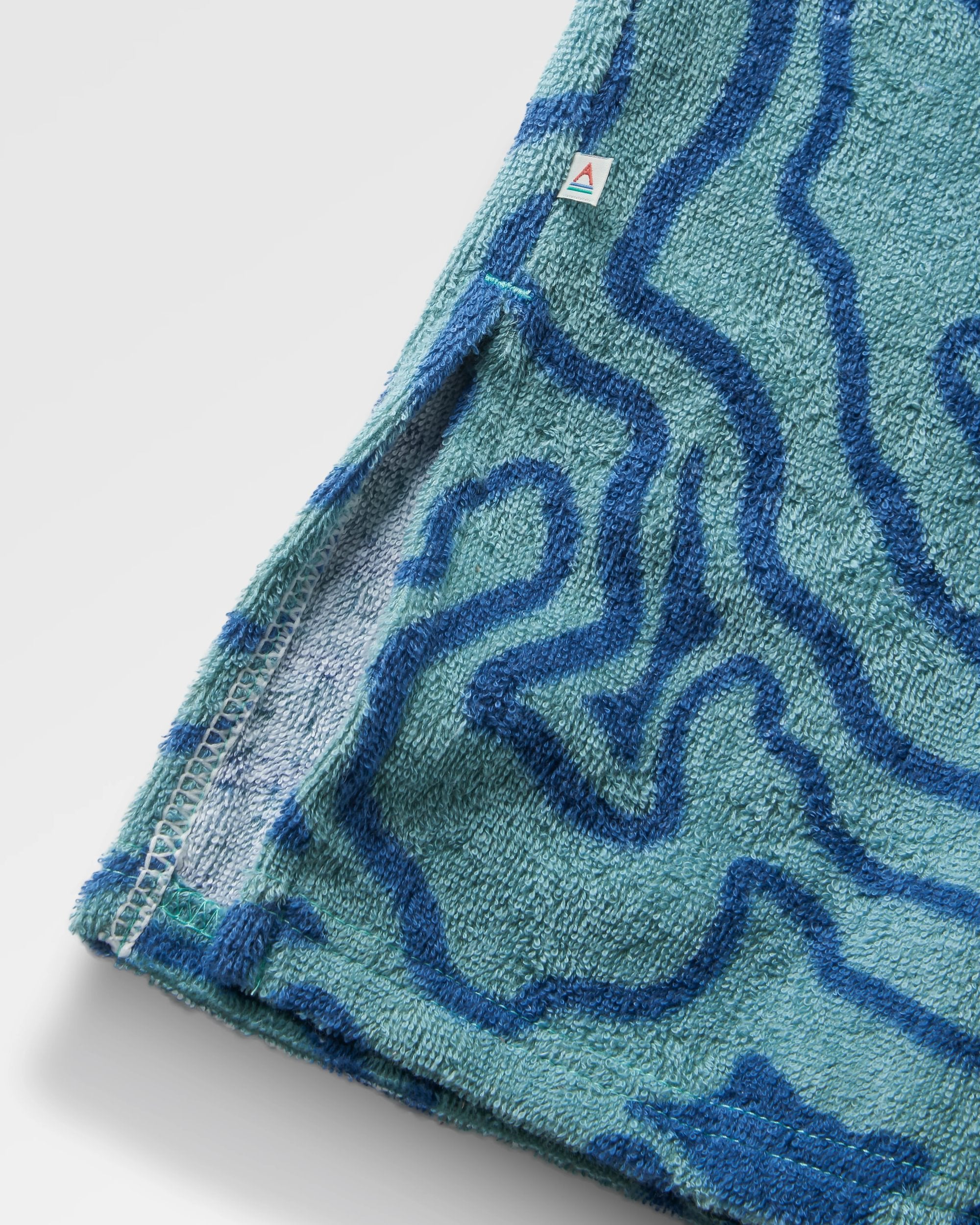 Shoreline Cotton Towel Poncho - Strata Swirl Arctic - Flatlay