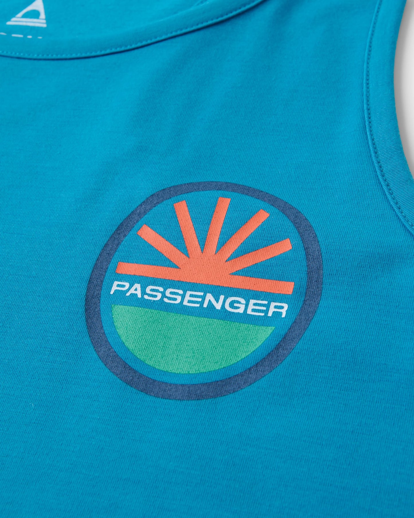 Chase The Light Active Vest - Bluejay - Flatlay