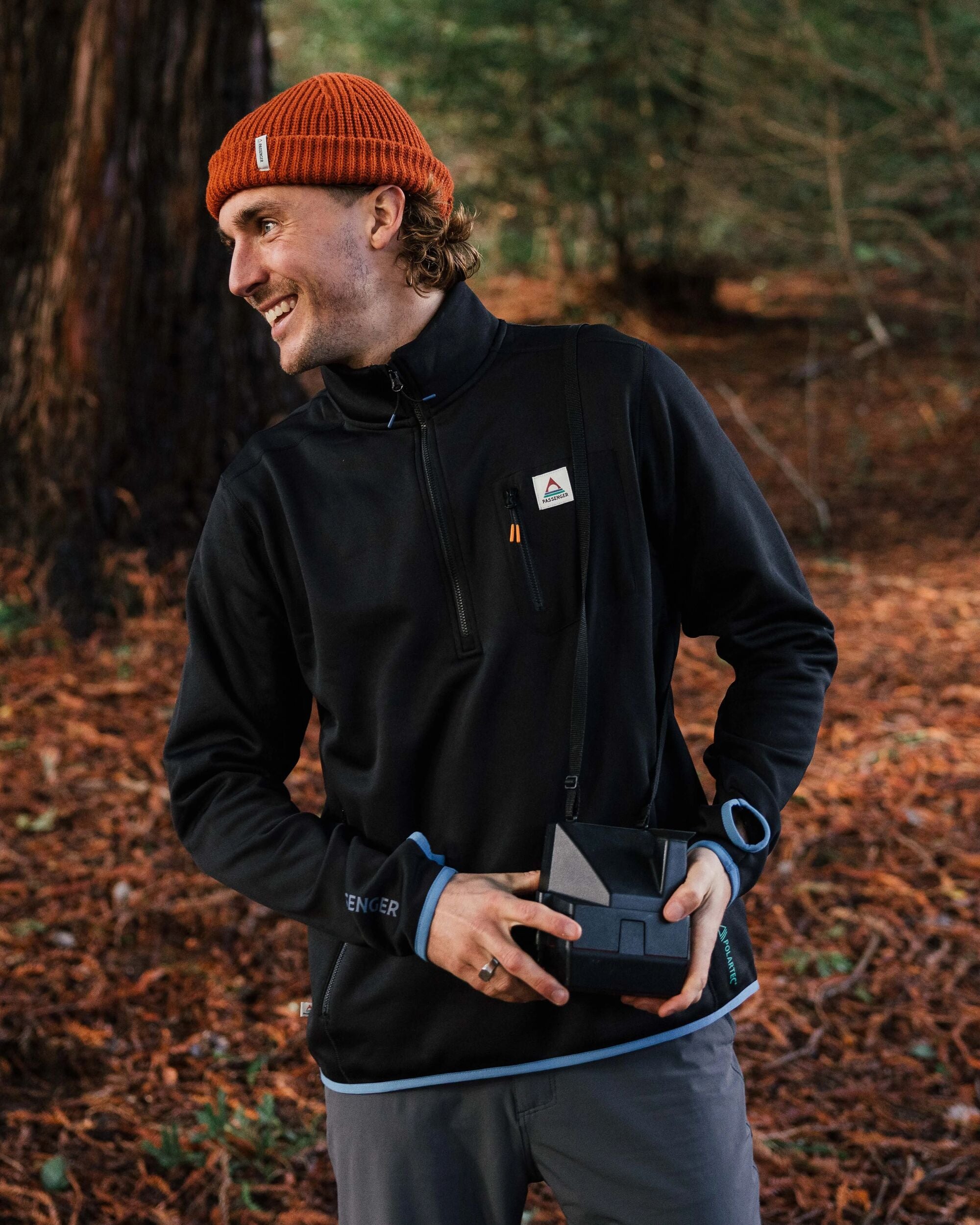 Solitude Recycled Polartec® Fleece Pullover - Black - Lifestyle