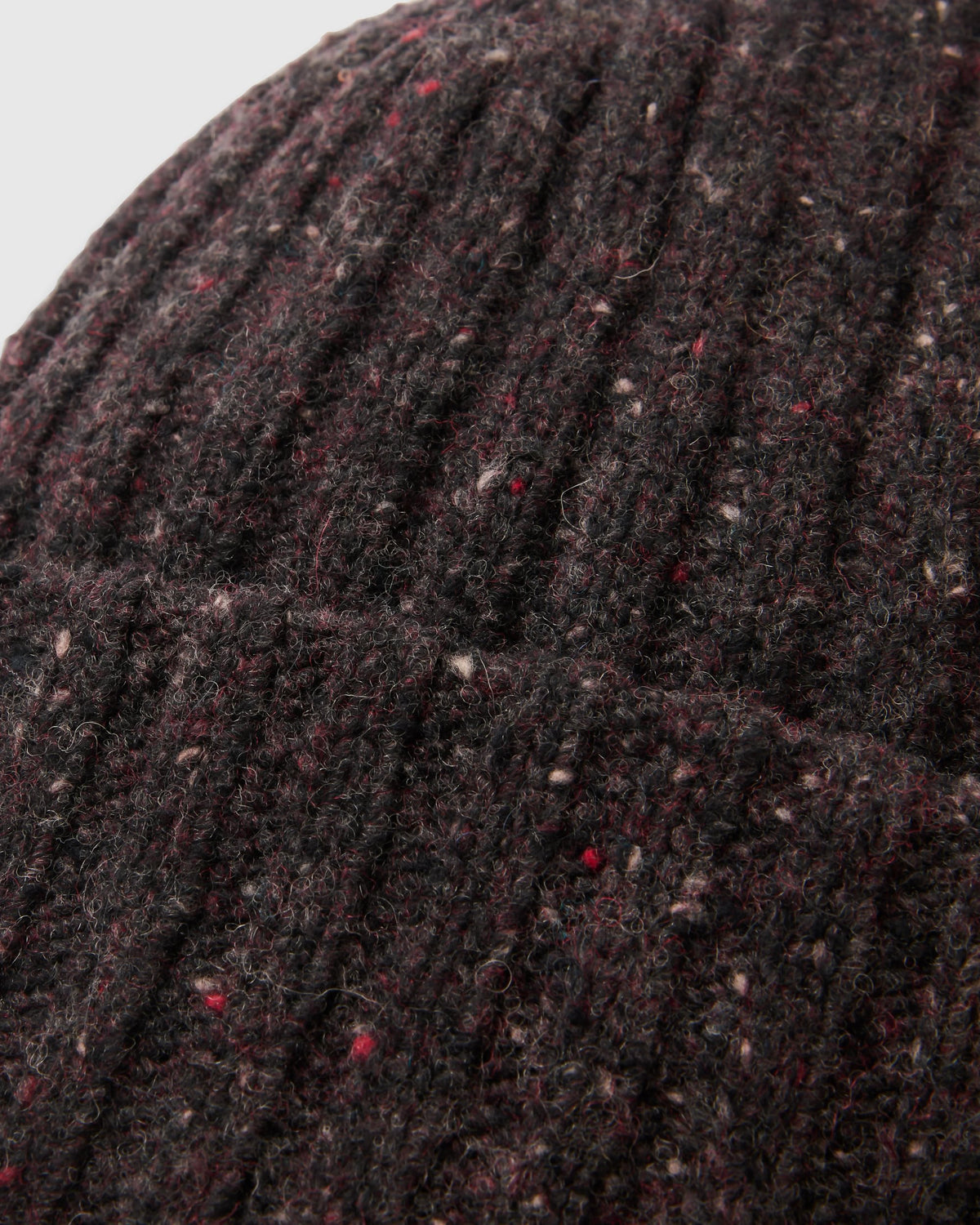 Fisherman Merino Wool Beanie - Black/Red - Flatlay