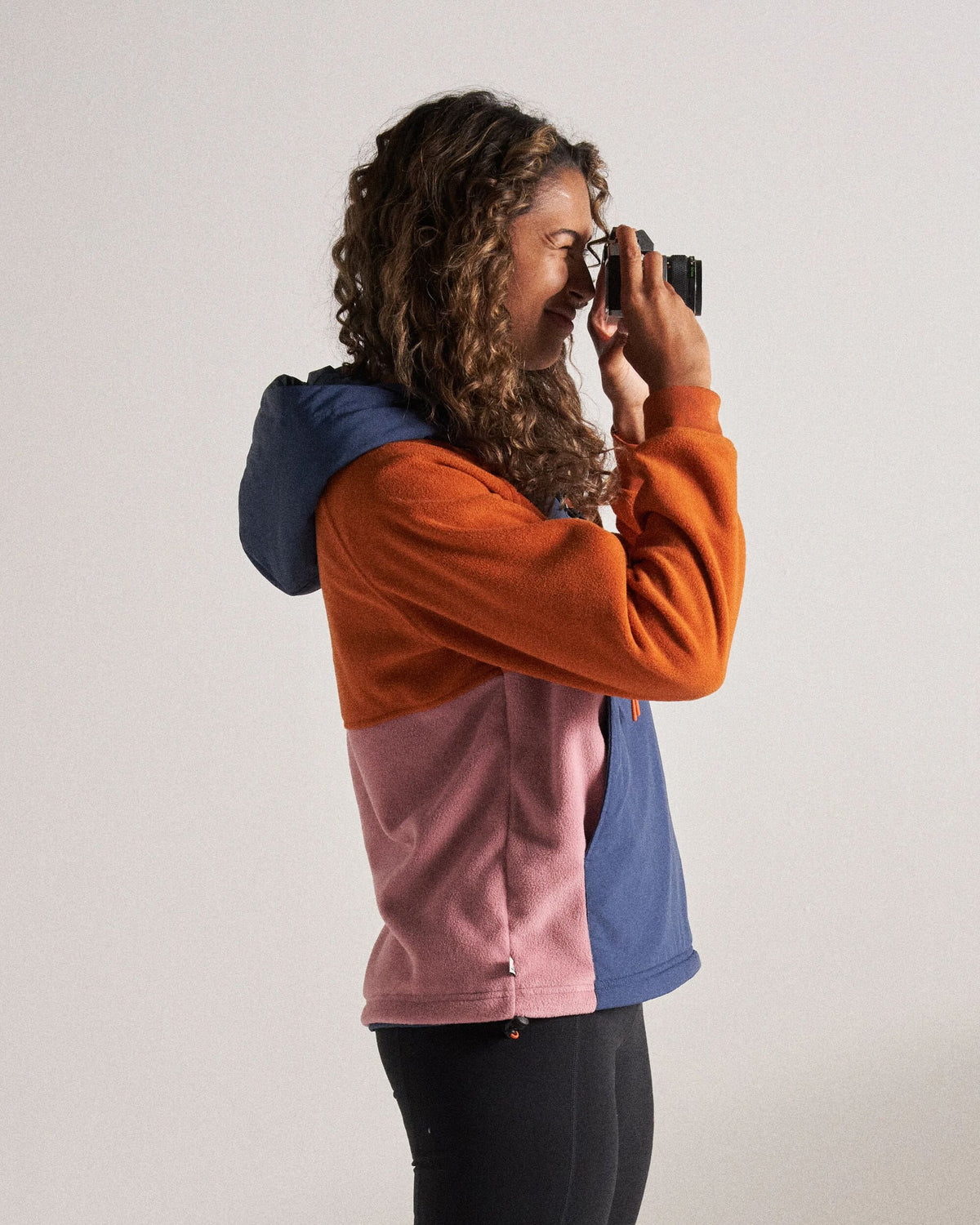 Alexander Hooded Polar Fleece - Dark Denim/Sunset Orange - Studio Model