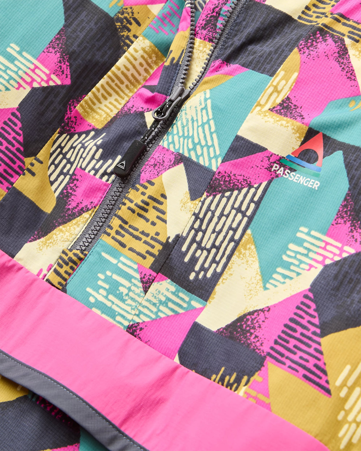 Viento 2.0 Windshell Anorak - Mosaic Mountain Charcoal - Flatlay