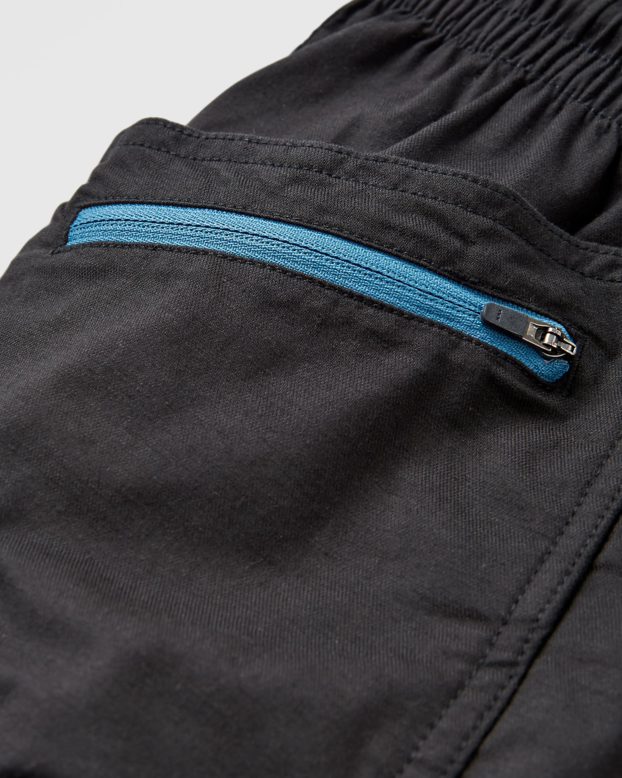 Basswood Organic Cotton Short - Black - Flatlay