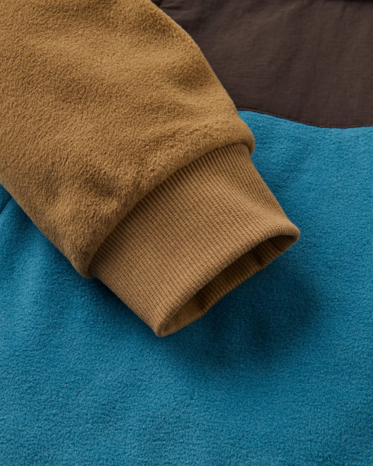 Woodland Hooded Polartec® Fleece - Caramel/Blue Steel - Flatlay