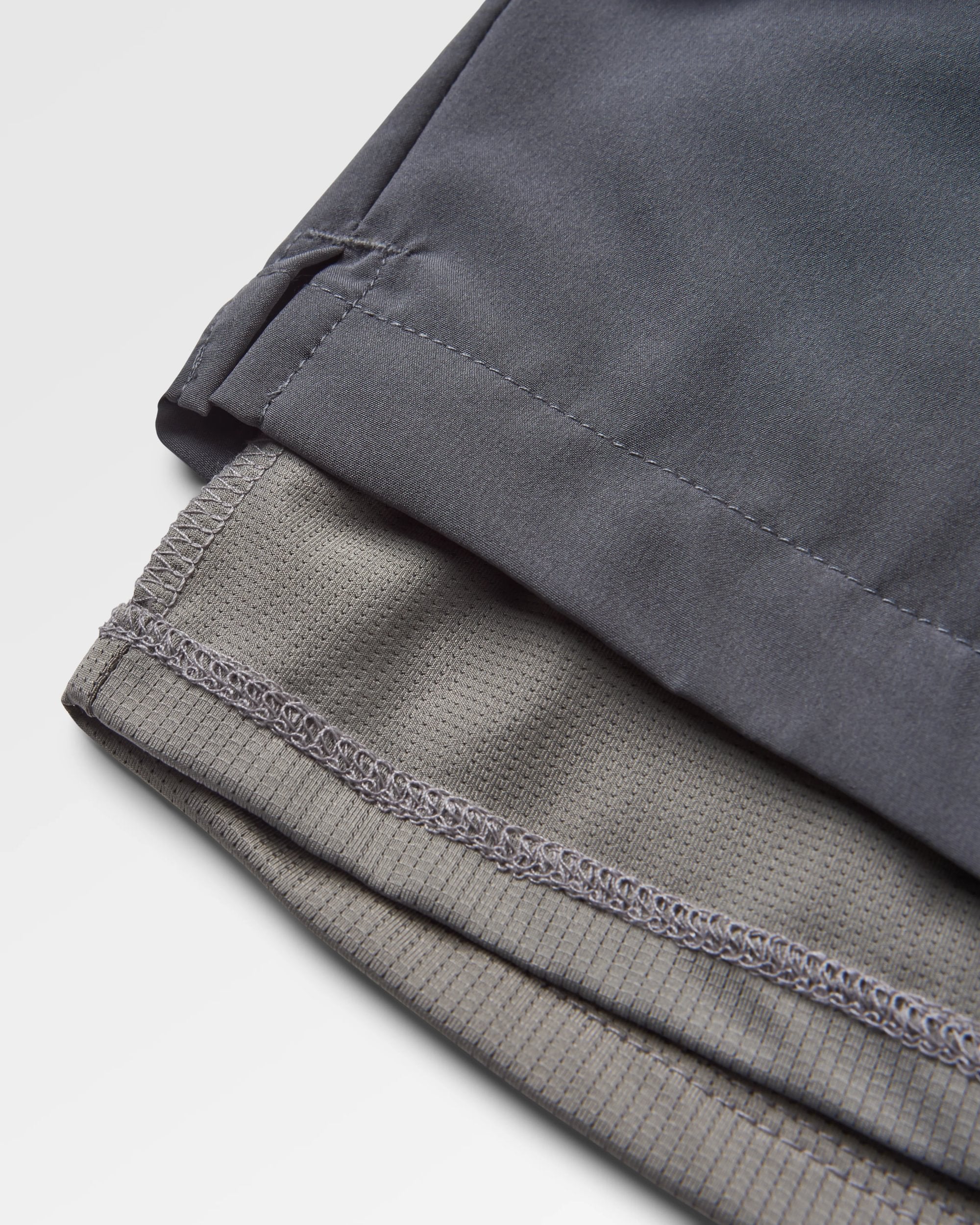 Sandune Trail Short - Charcoal - Flatlay