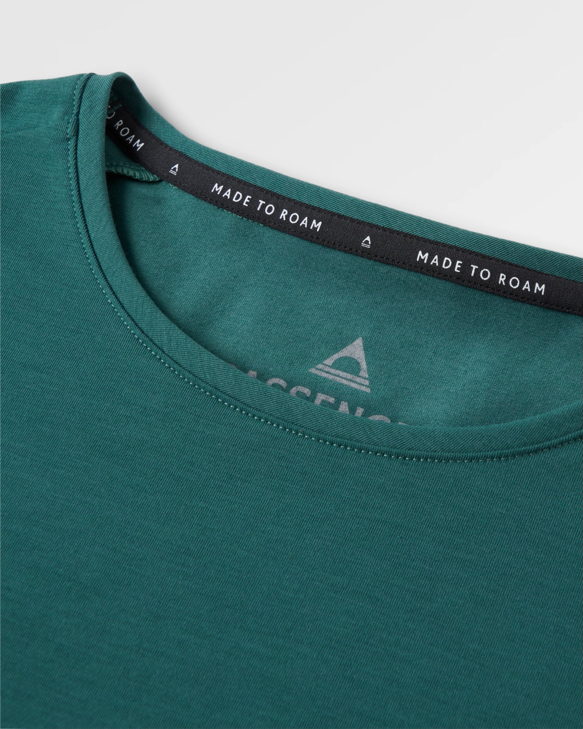 Chase The Light Drirelease® Active T-Shirt - Deep Ocean - Flatlay