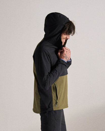 Roamer Light Recycled Softshell Jacket - Black/Khaki - Studio Ecomm