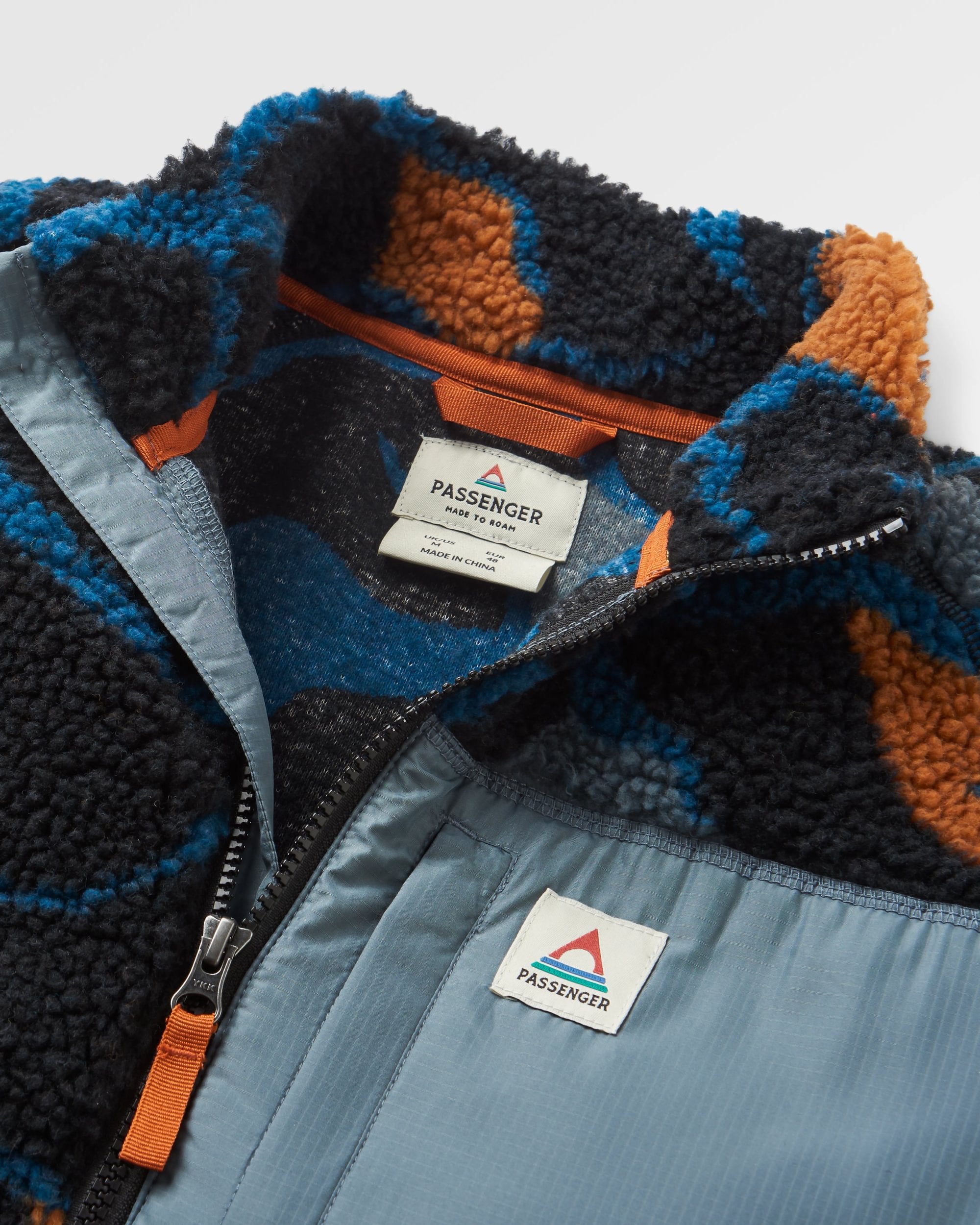 Offroad Recycled Sherpa 1/2 Zip Fleece - Abstract Trails Black - Flatlay