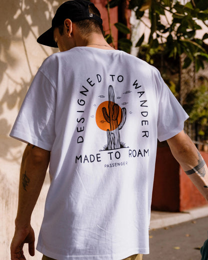 Explore T-shirt - White - Lifestyle