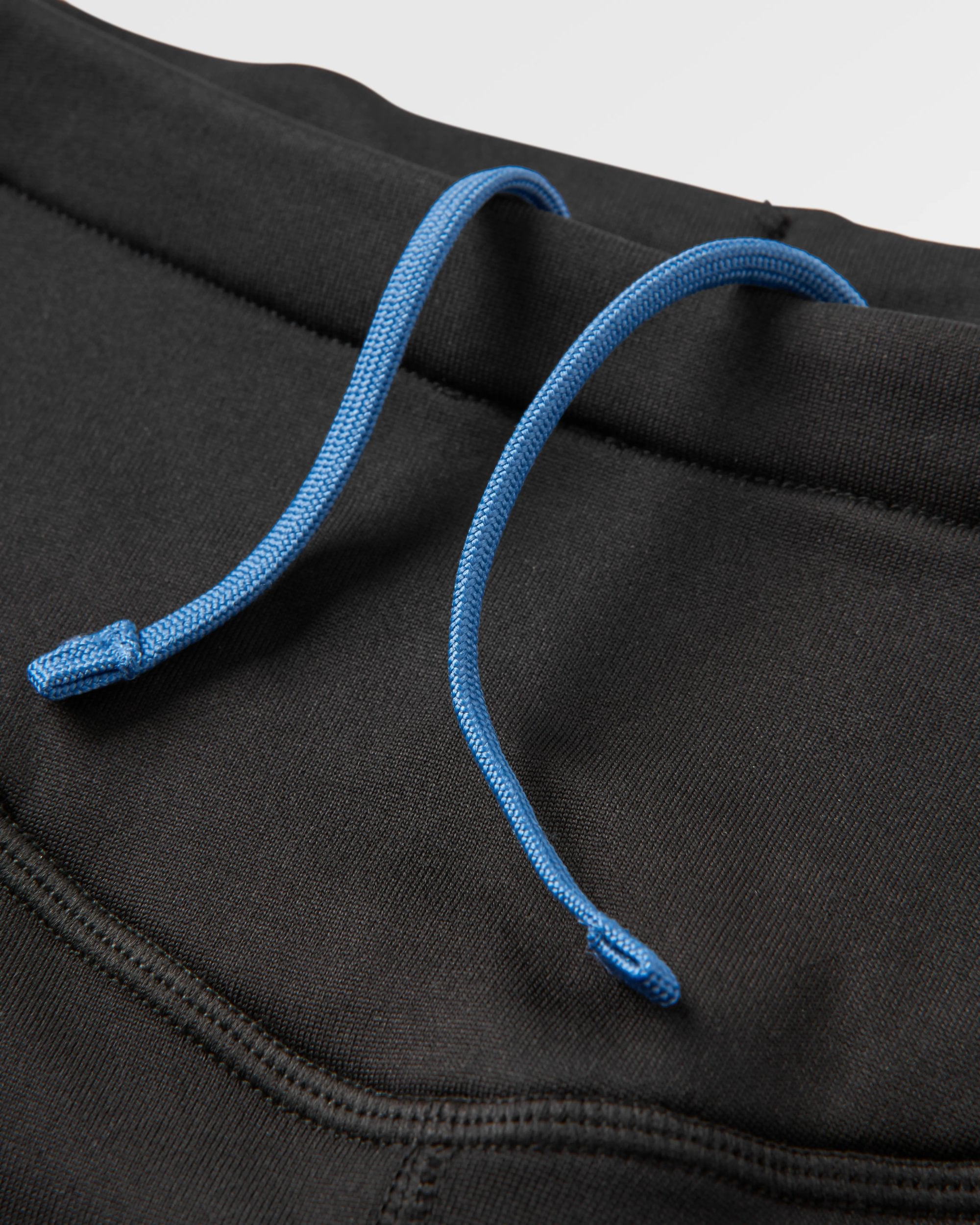 Solitude Recycled Polartec® Legging - Black - Flatlay