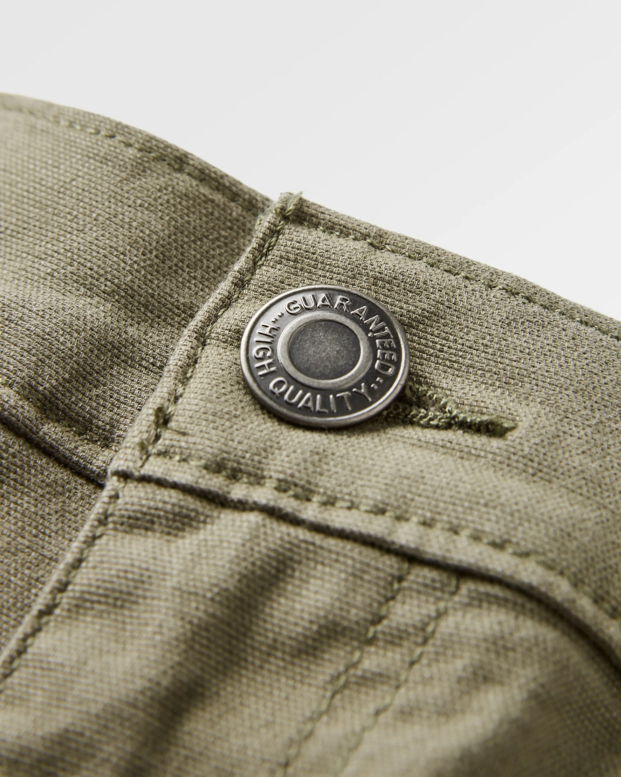 Horizon Comfort Chino - Dusty Olive - Flatlay