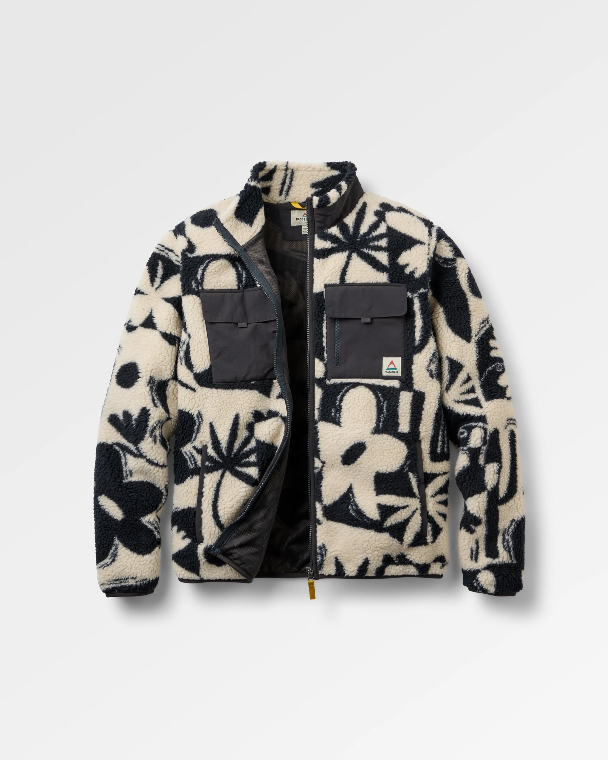 Valiant Deep Pile Fleece - Roam Further Black - Flatlay