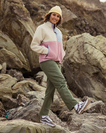 Talis Light Casual Trouser - Wild Green - Lifestyle