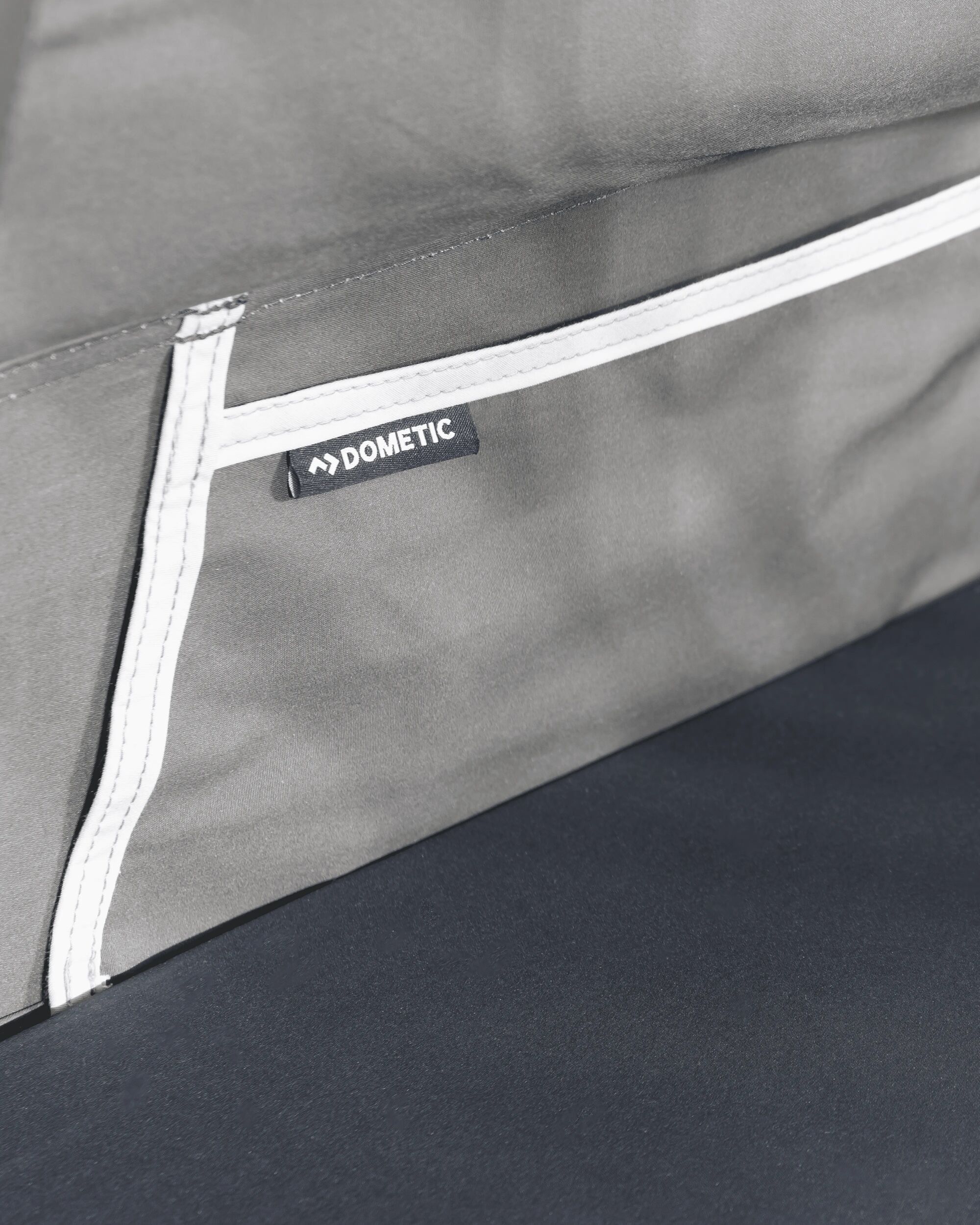 Dometic TRT 140 Air - Ore - Flatlay