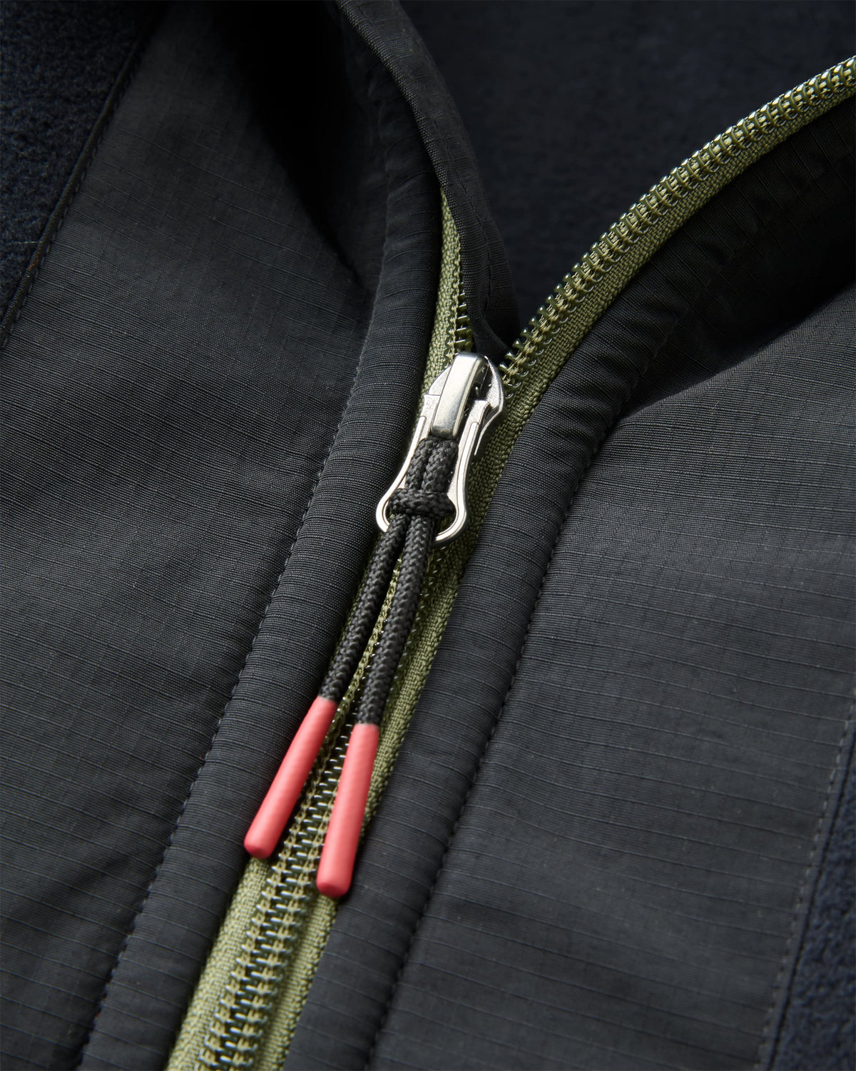 Woodland Hooded Polartec® Fleece - Black/Khaki - Flatlay