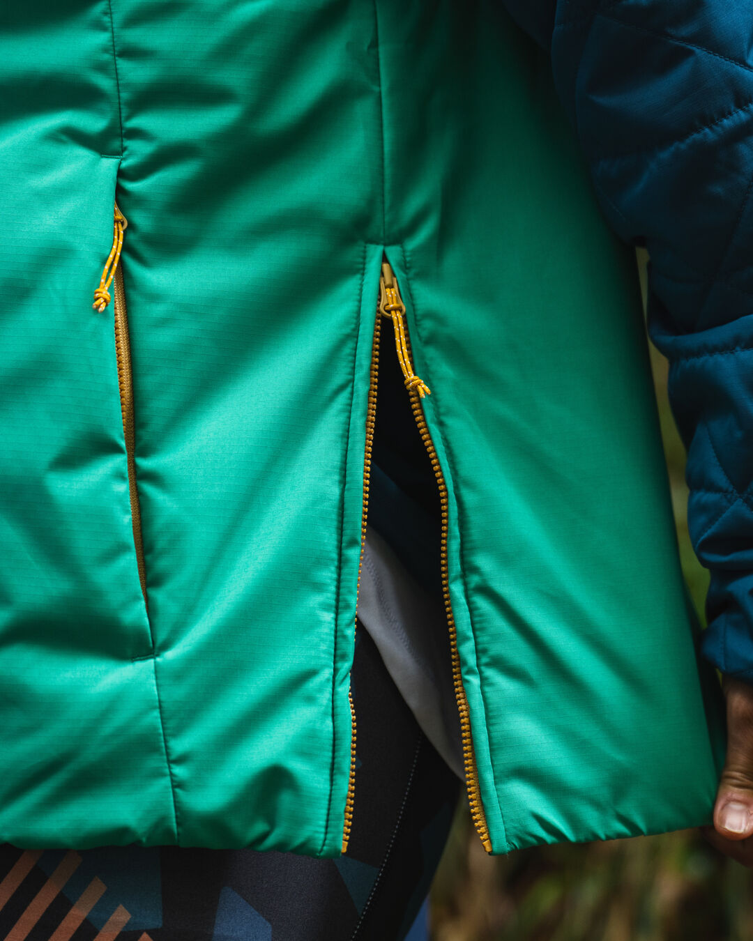 Trace Recycled Thermore® Insulated Jacket - Corsair Blue/ Jungle Green - Lifestyle
