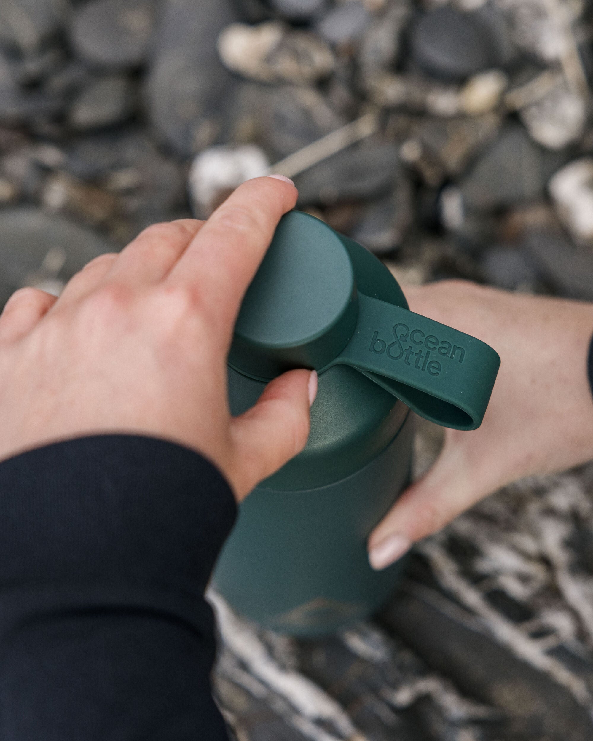 Big Ocean Bottle 1 Litre - Passenger Forest Green - Lifestyle