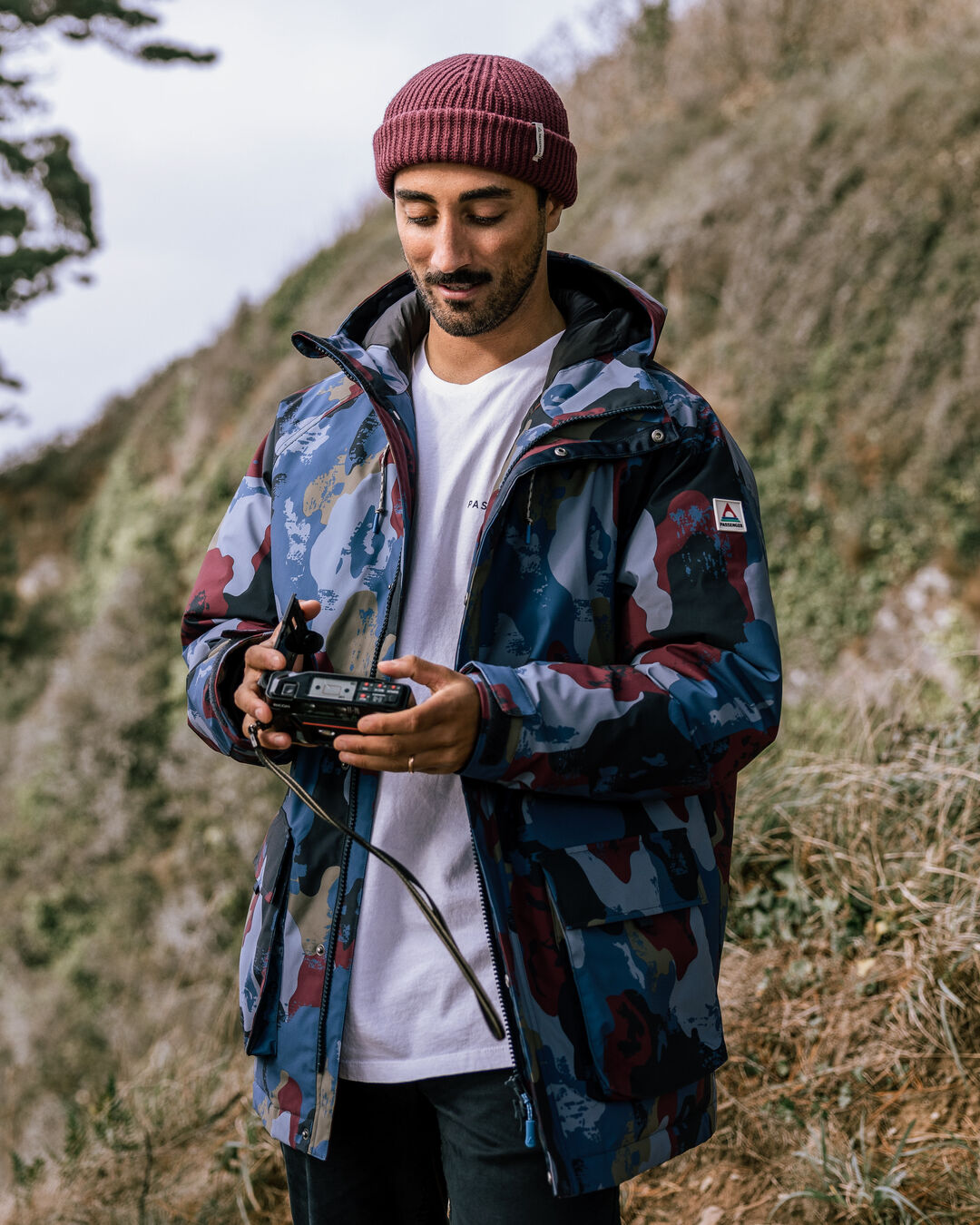 Baltic Recycled Insulated Jacket - Sycamore Pattern - Lifestyle