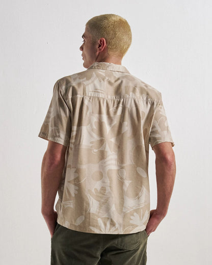 Cove Short Sleeve Shirt - Roam Further Birch - Studio Model