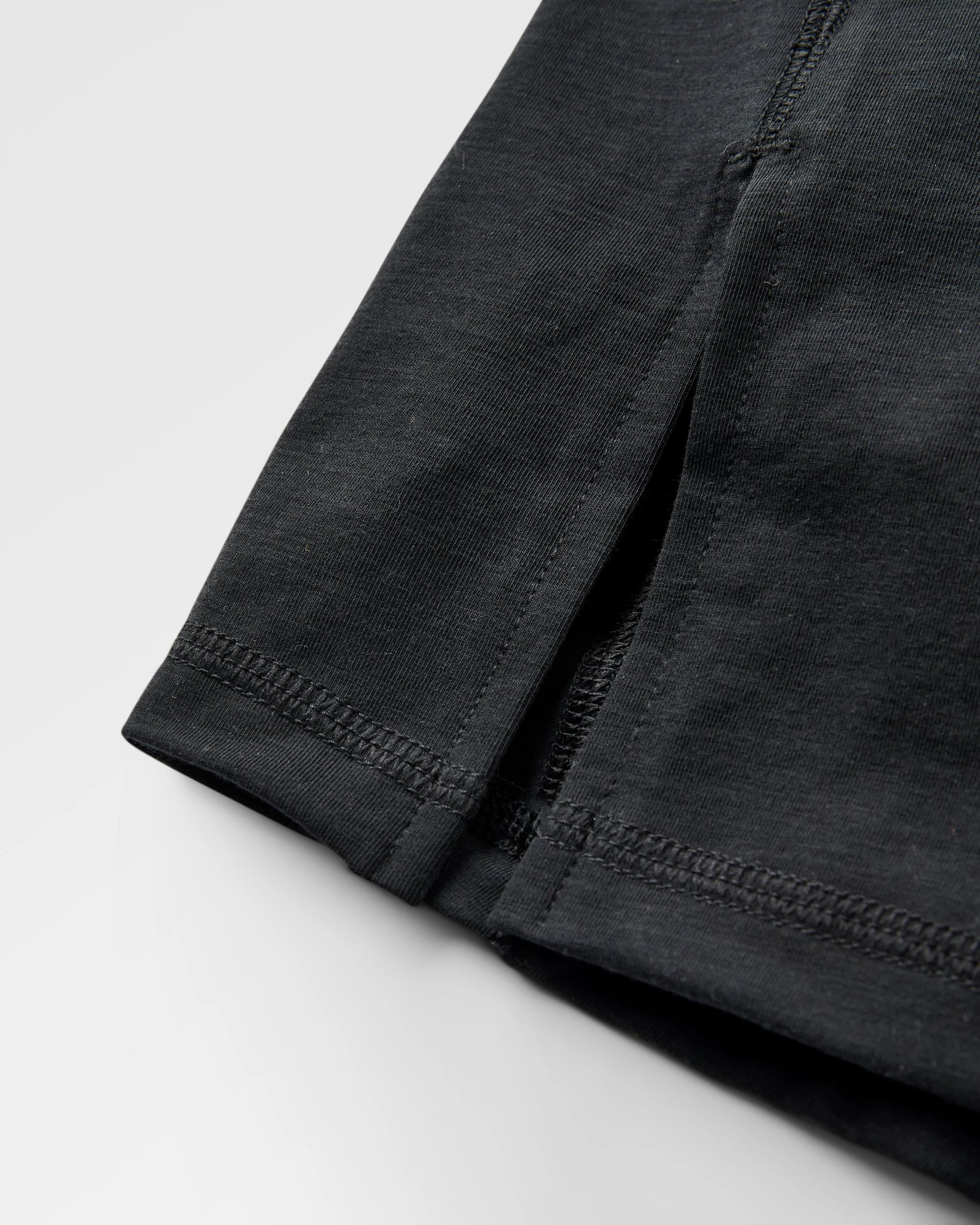 Chase The Light Active T-Shirt - Black - Flatlay