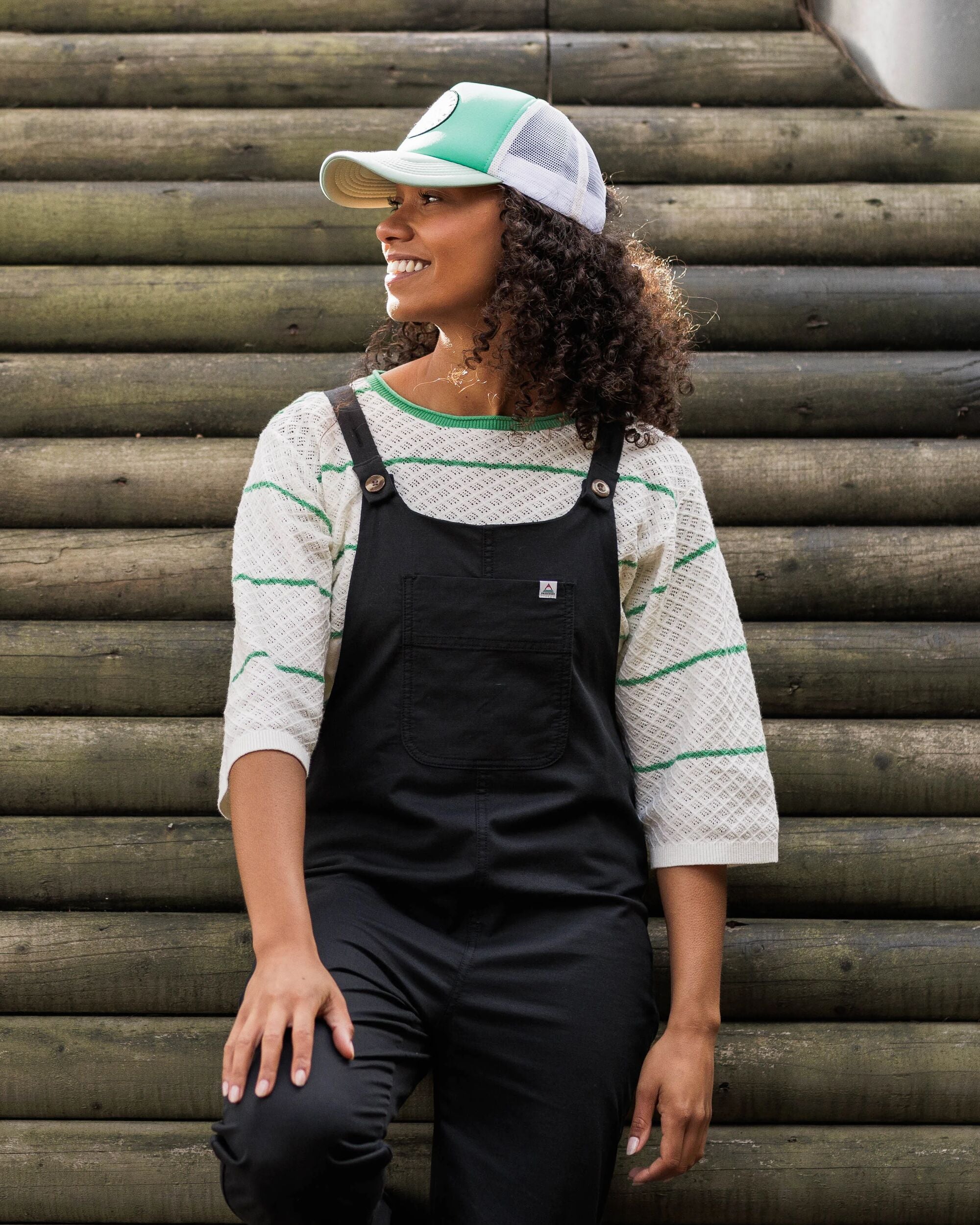 Migrate Organic Knitted Jumper - Green spruce stripe - Lifestyle