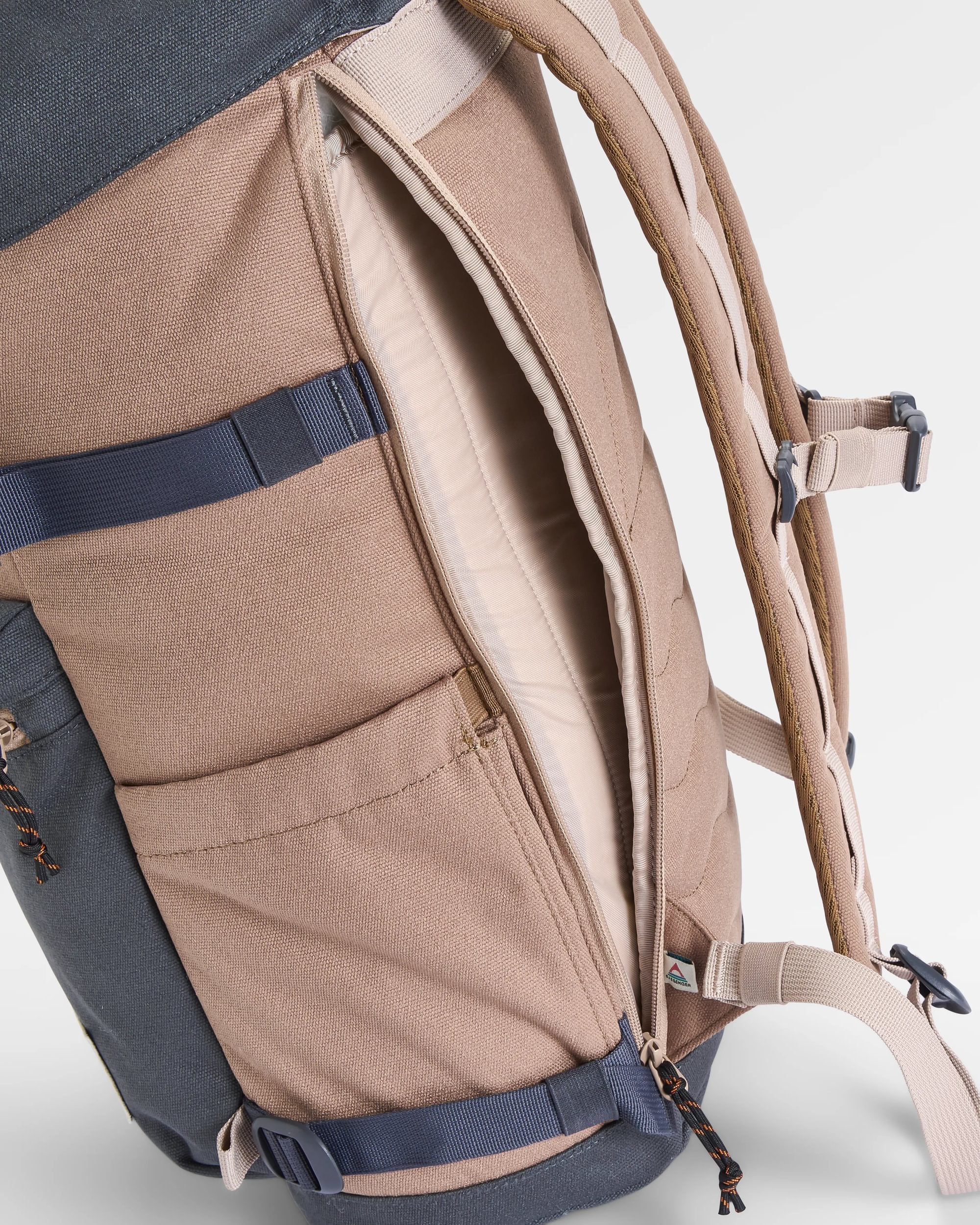 Vantage 24 Backpack - Charcoal/ Caramel - Flatlay