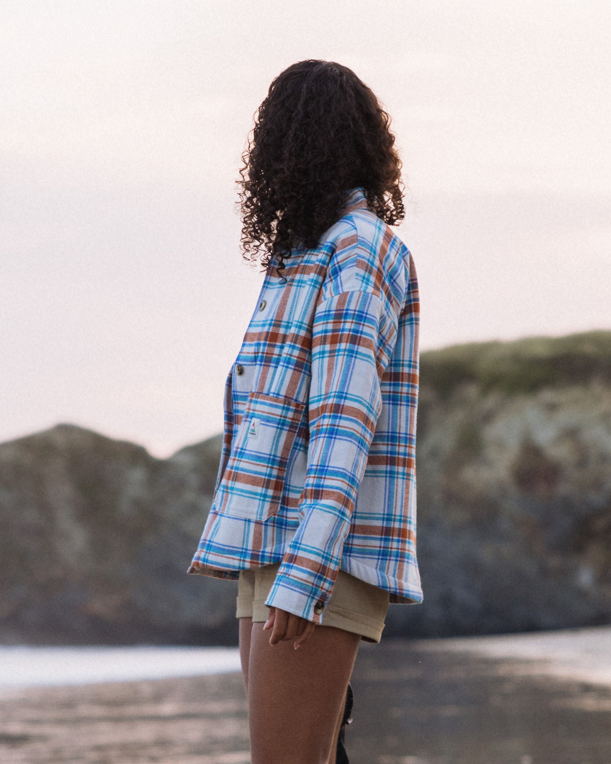 Flint Organic Cotton Overshirt - Vintage White Check - Lifestyle