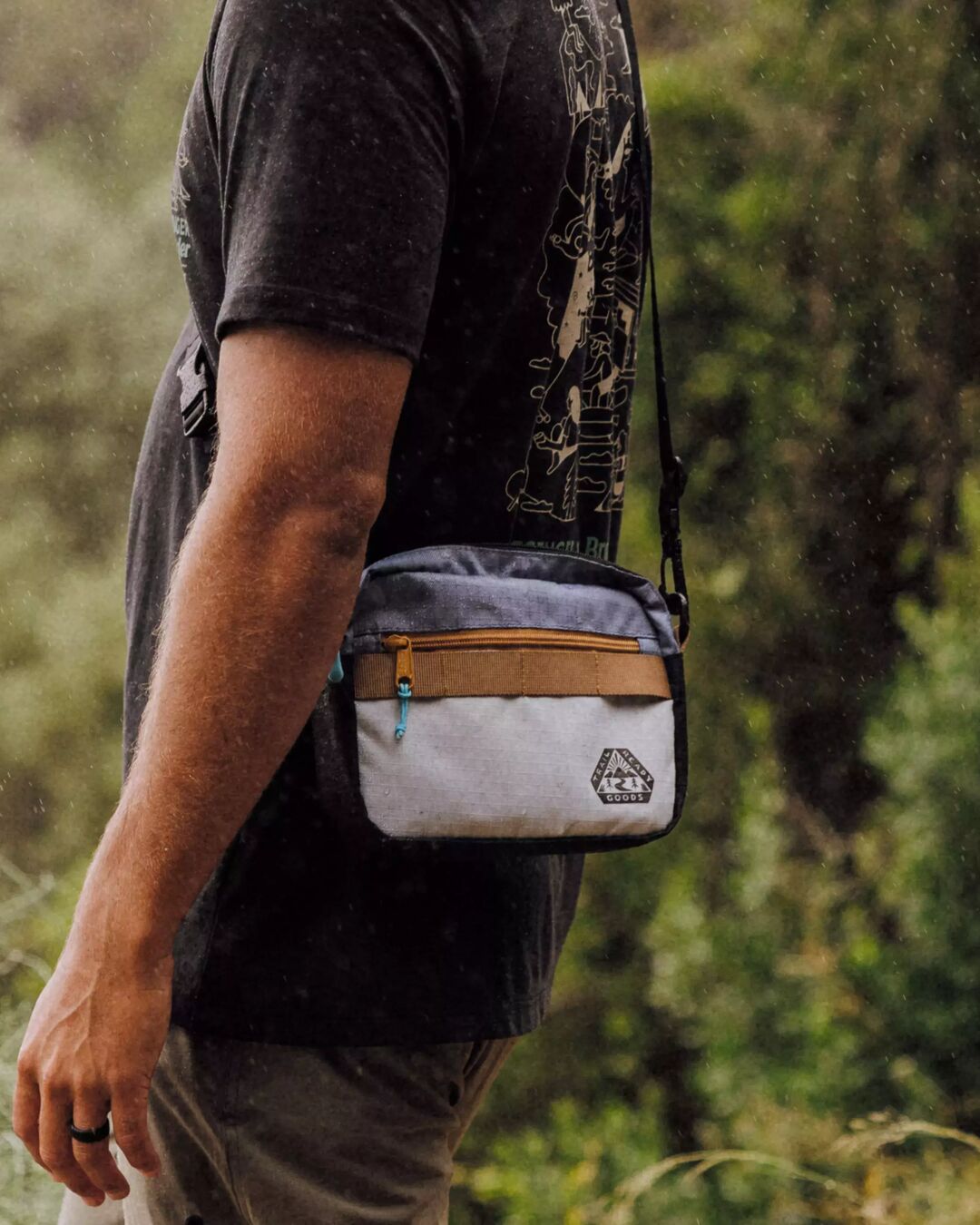 Navigate Hybrid Bike and Hip Pack 2.0 - Provincial Blue - Lifestyle - Male