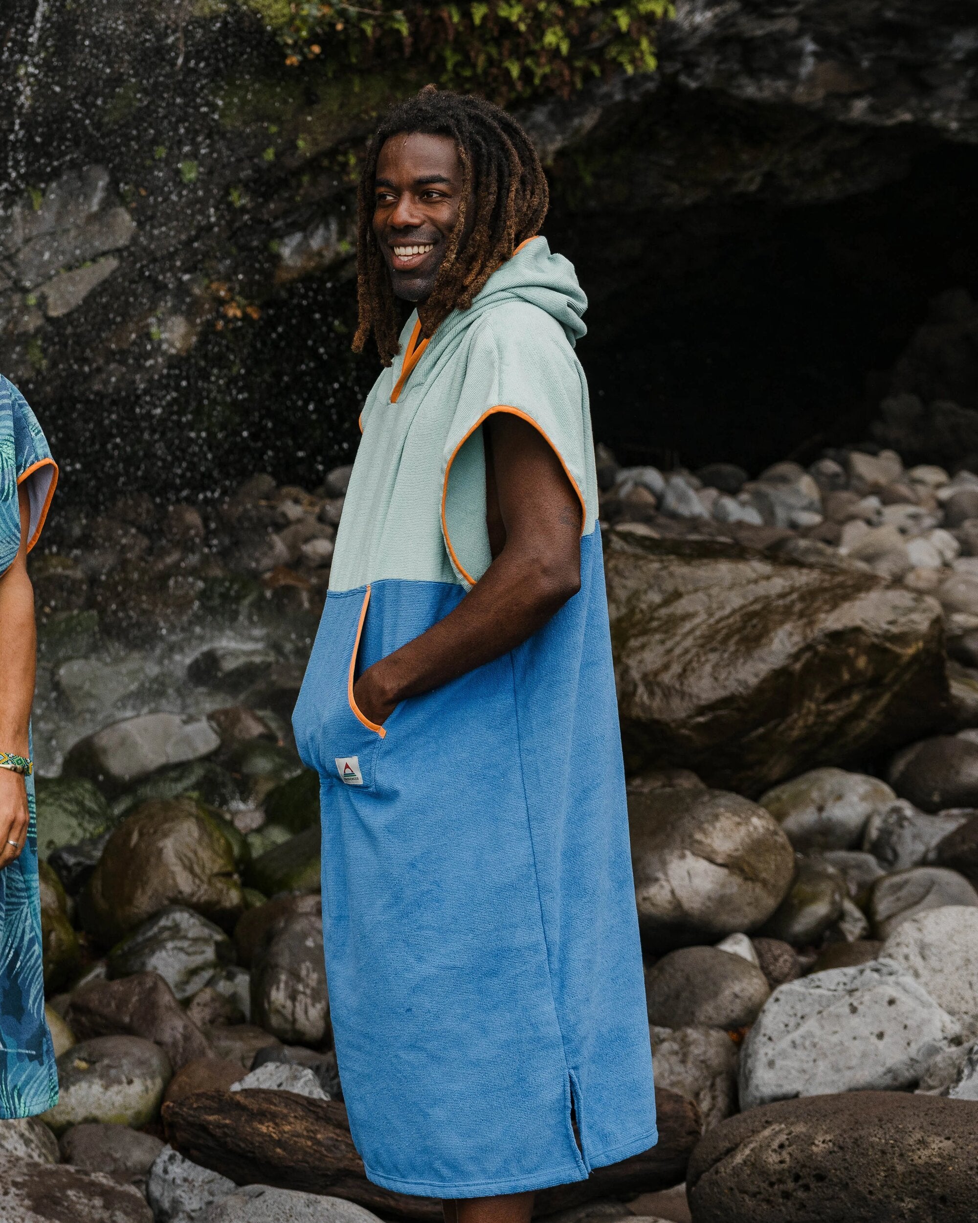 Tulum Recycled Towel Poncho - Surf Spray/ Moonlight Blue - Lifestyle - Male