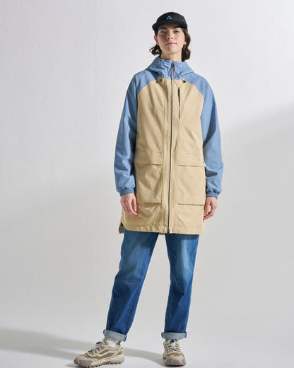 Serein Waterproof Jacket - Faded Denim/Desert - Studio Model