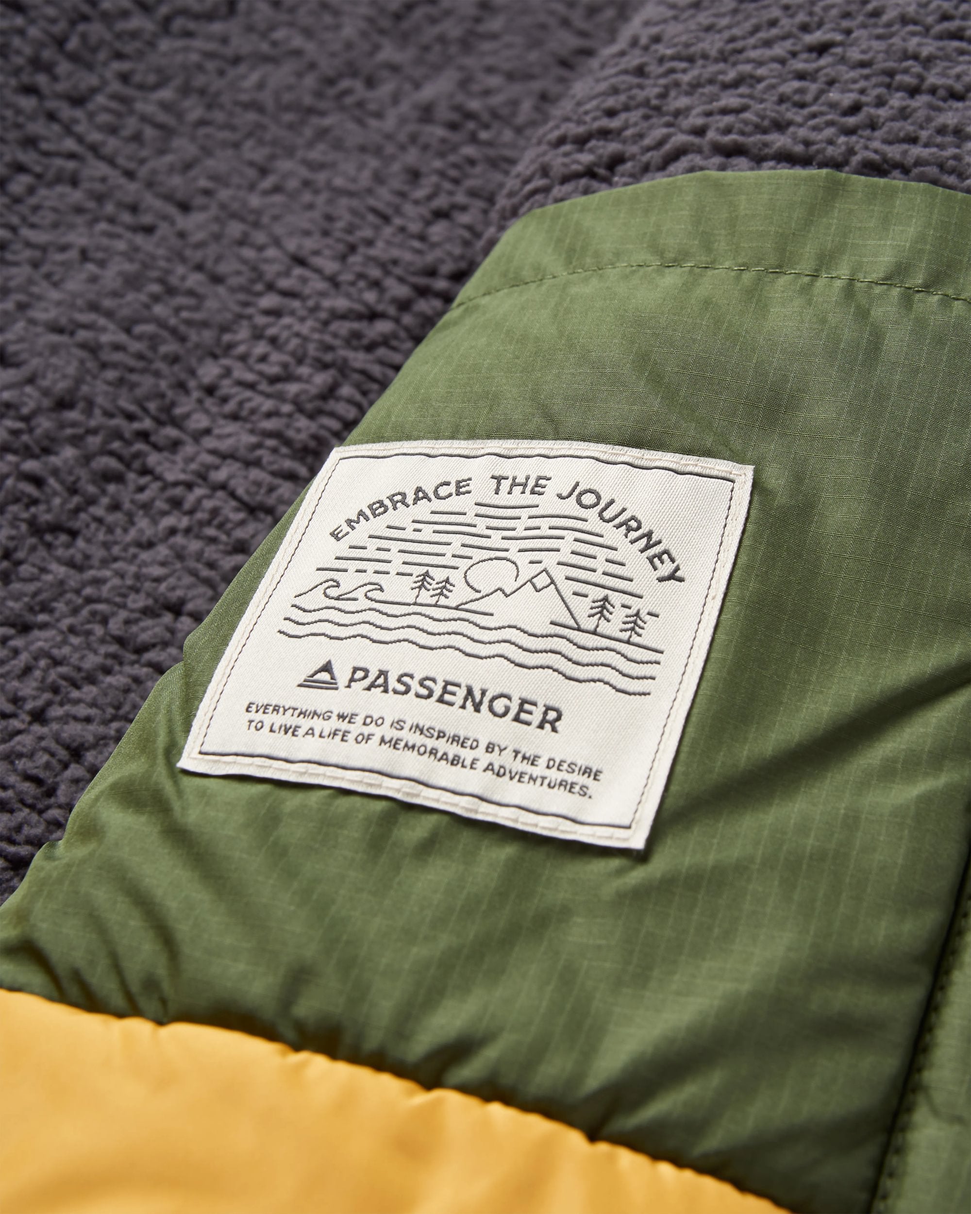 Tasman Recycled 2.0 Long Insulated Jacket - Fir Tree - Flatlay