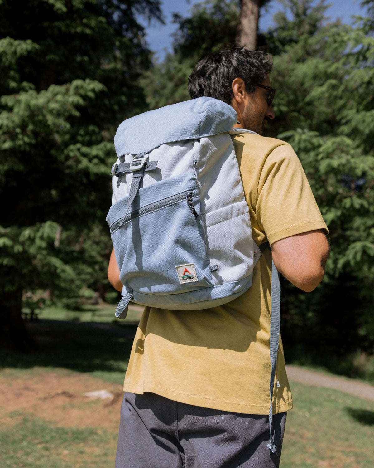 Vantage 24L Backpack - Faded Denim/ Grey Blue - Lifestyle - Male