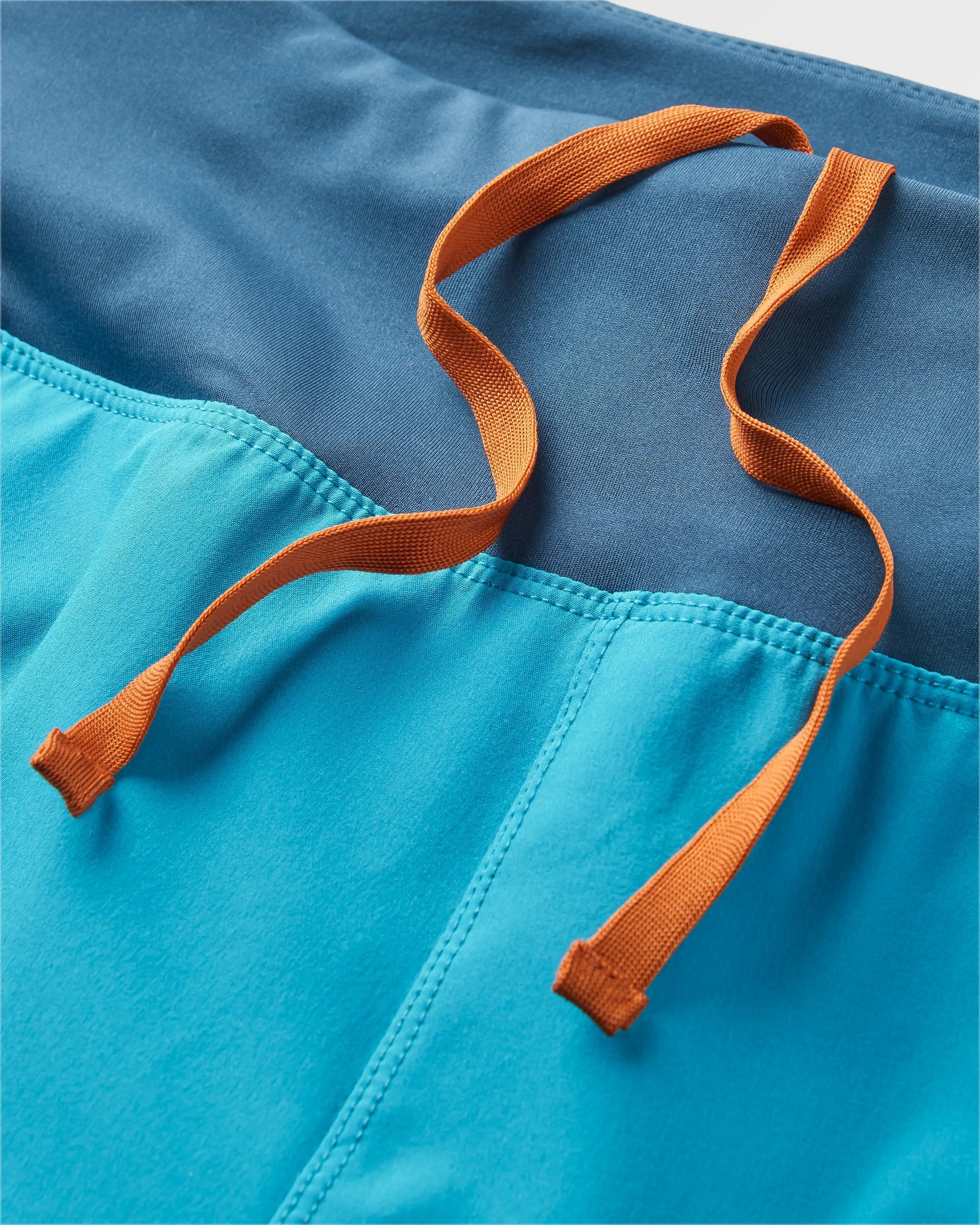 Roundtrip Recycled Trail Short - Bluejay - Flatlay