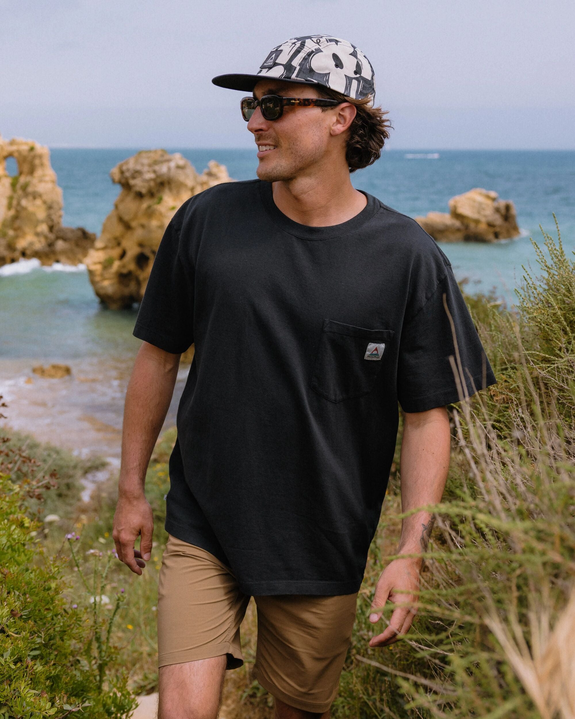 Heritage Organic Relaxed Fit T-Shirt - Black - Lifestyle