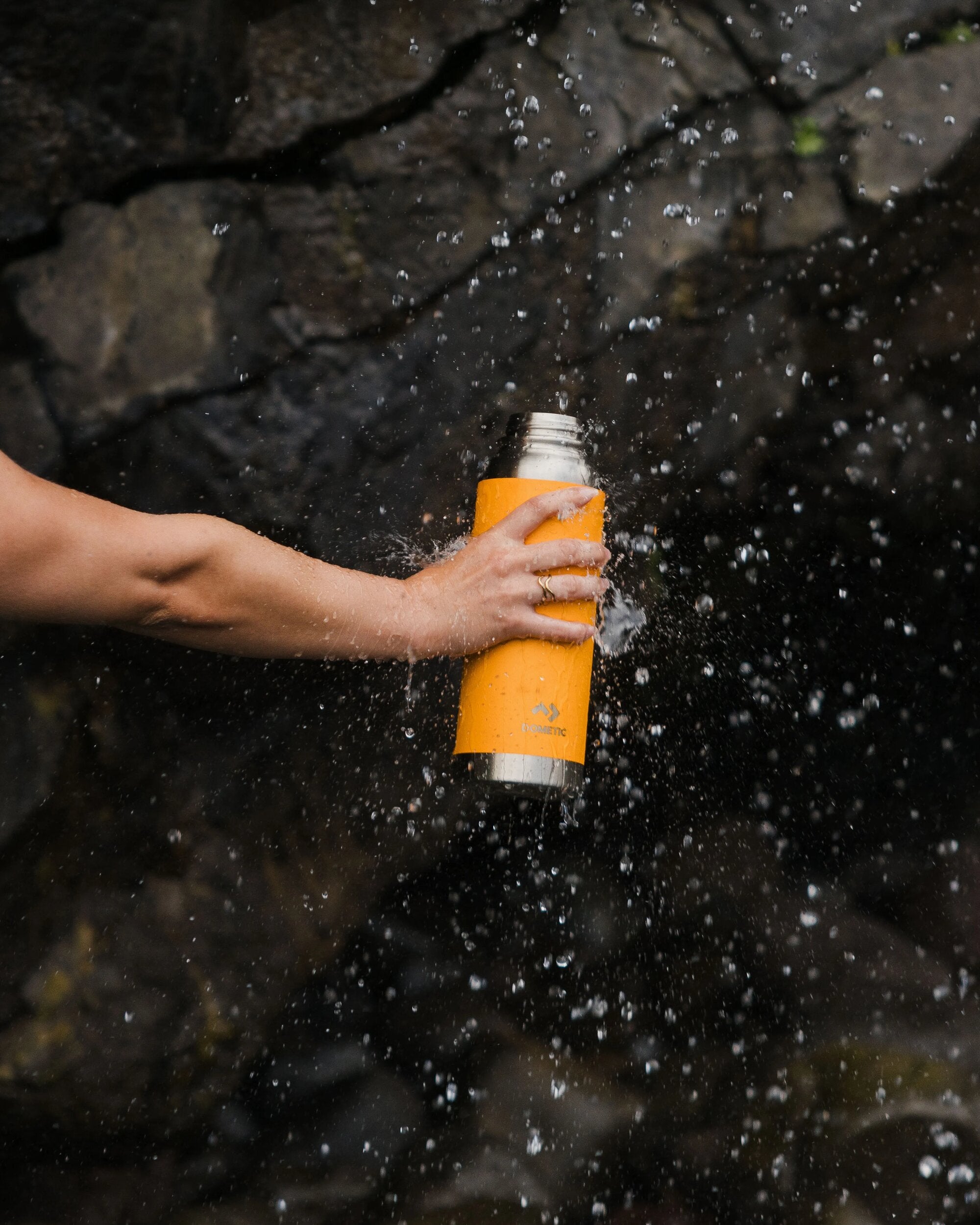 Dometic Thermo Bottle 120 - Glow - Lifestyle