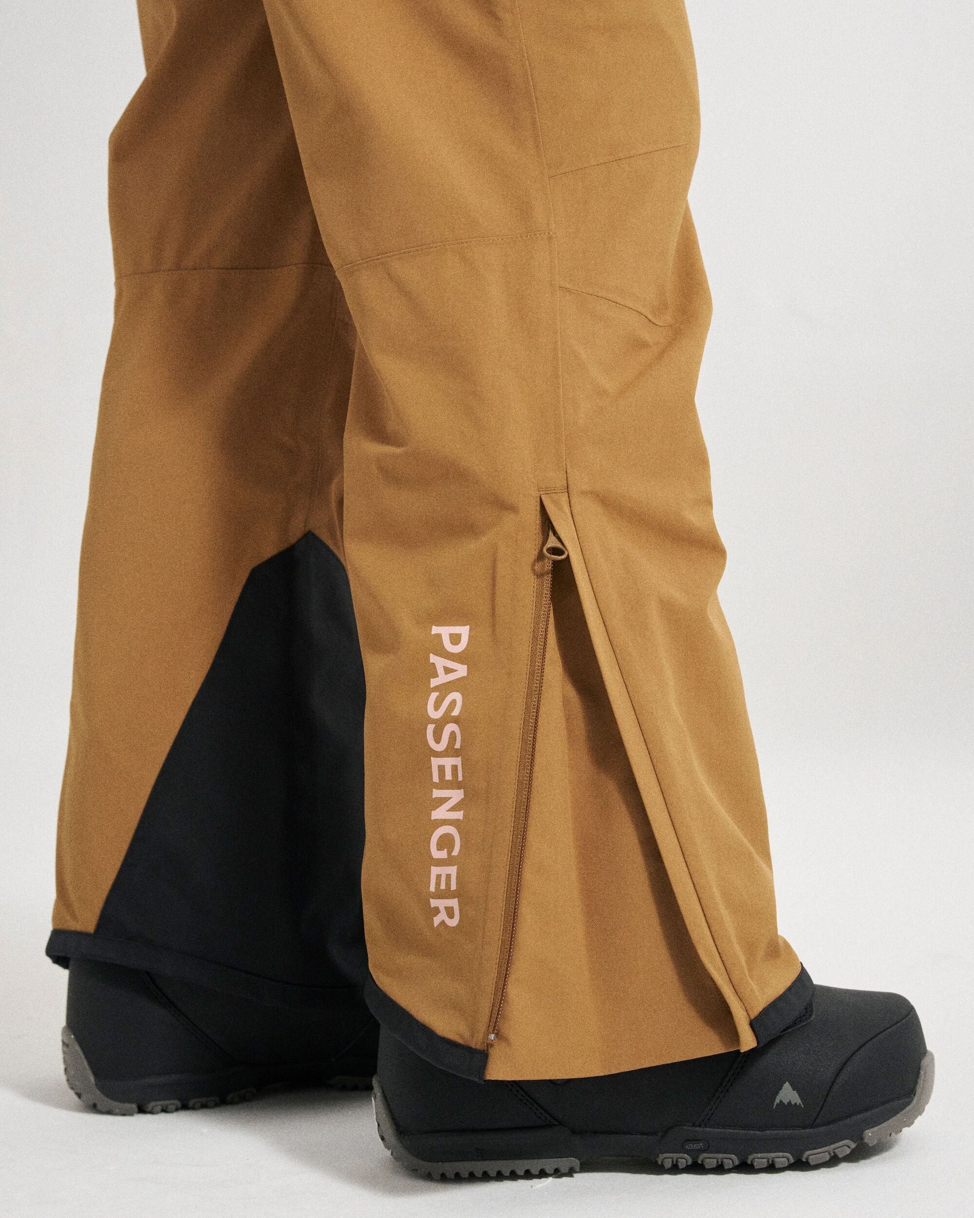 Snowscape Women's Recycled Pant - Toffee - Studio Model