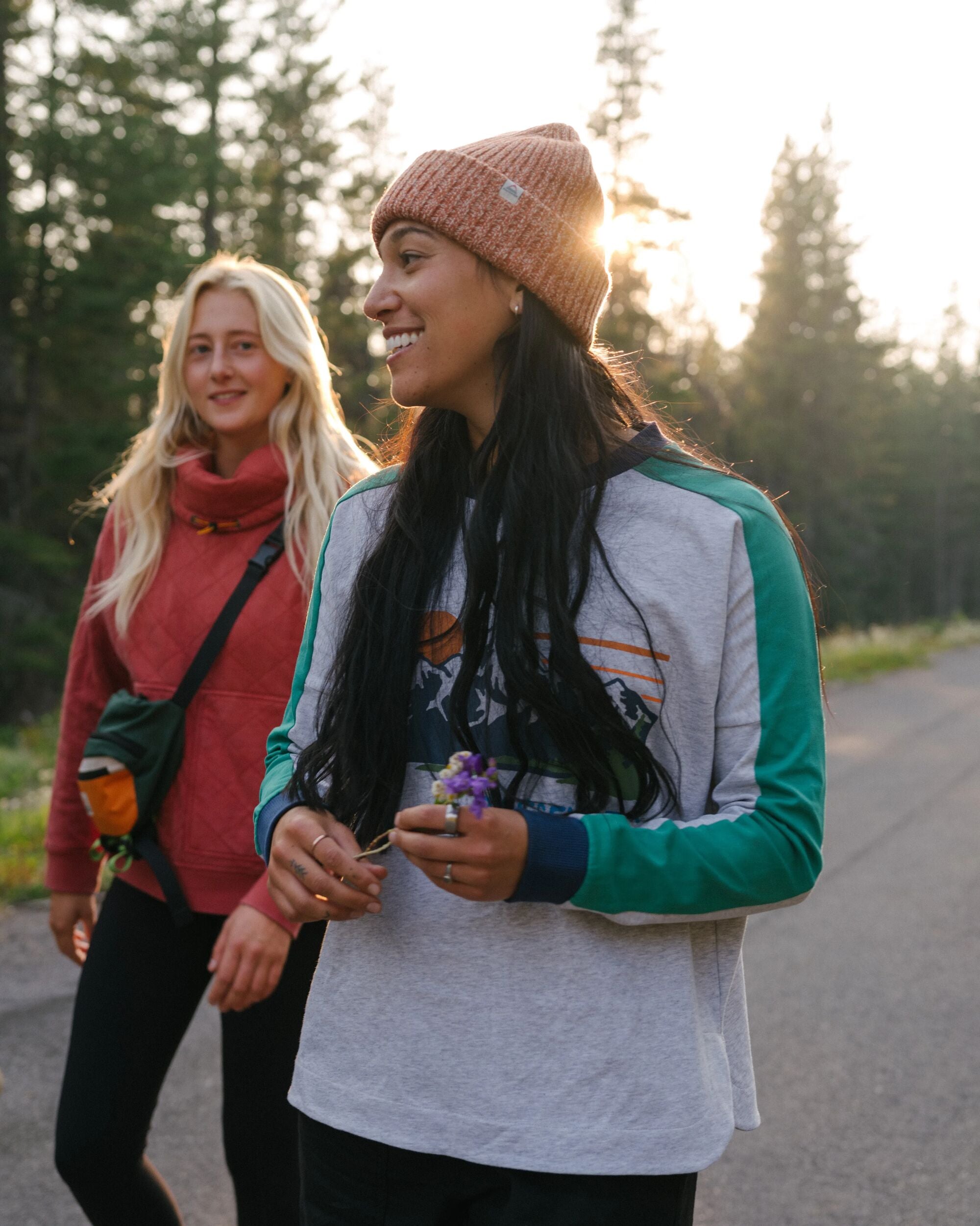 Hilltop Organic Cotton LS T-Shirt - Grey Marl - Lifestyle