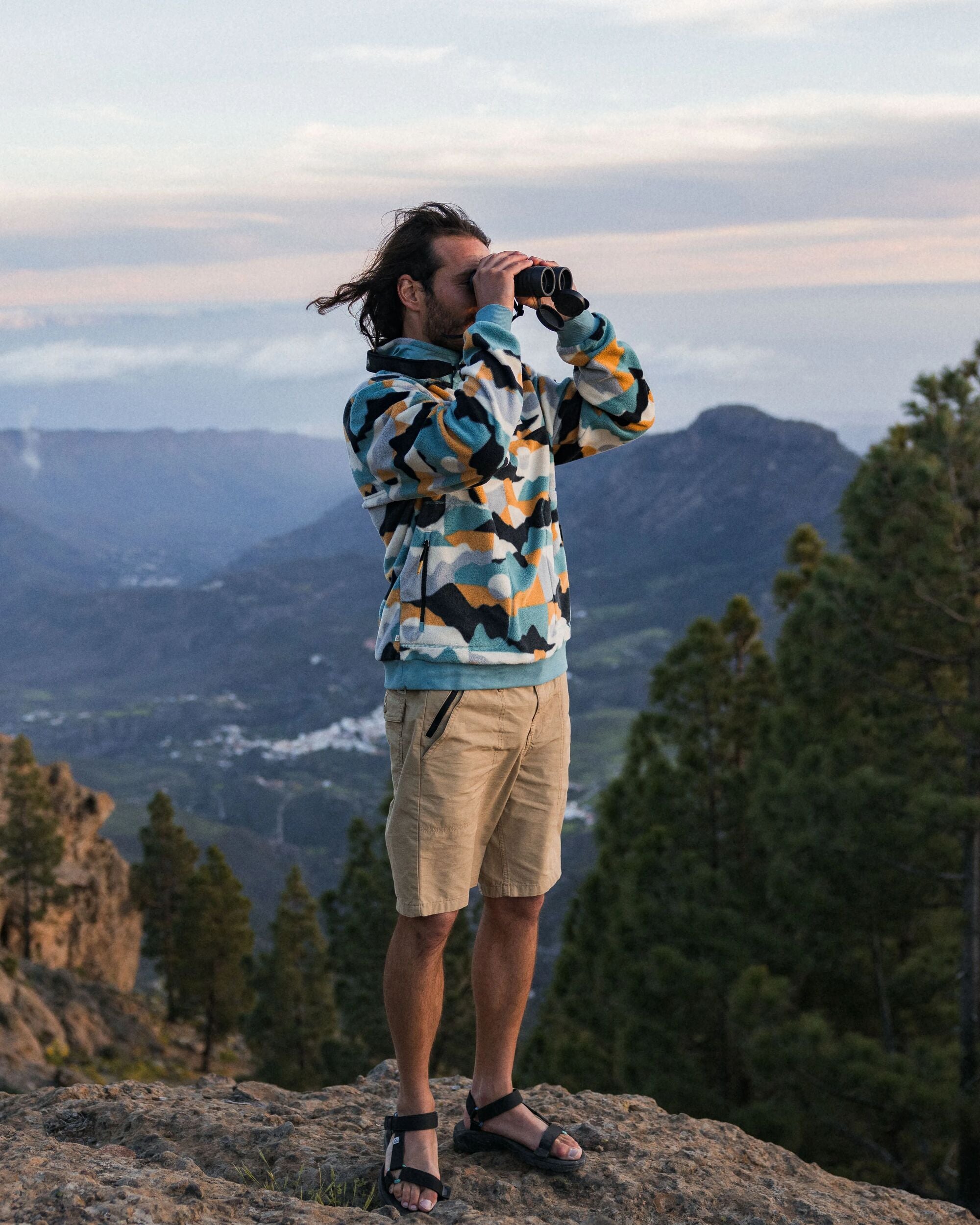 Take It Easy Polar Fleece - Vista Patchwork Arctic - Lifestyle