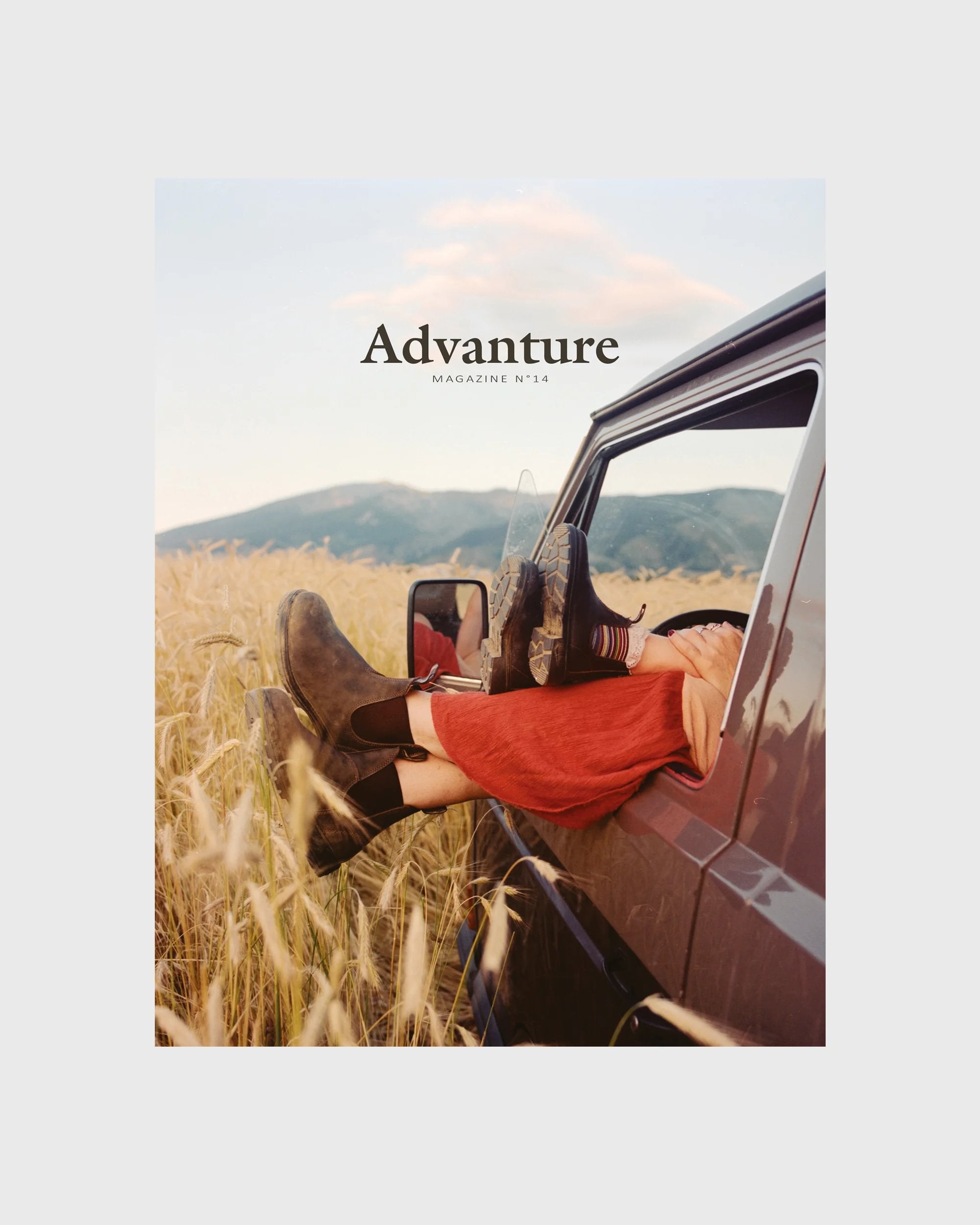 Advanture Magazine Issue 14 - Flatlay