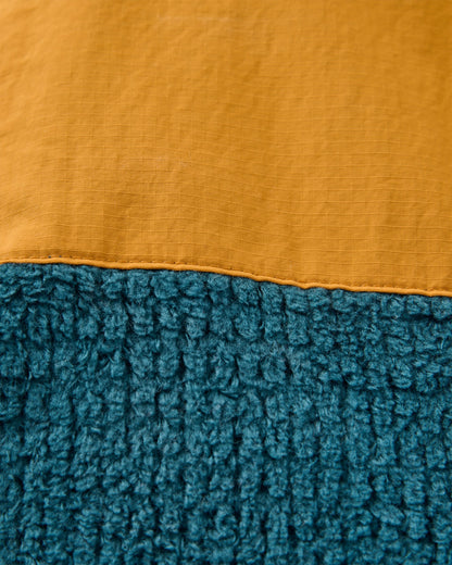 Venturescape Women's Recycled Fleece - Retro Blue/Tidal Blue - Flatlay