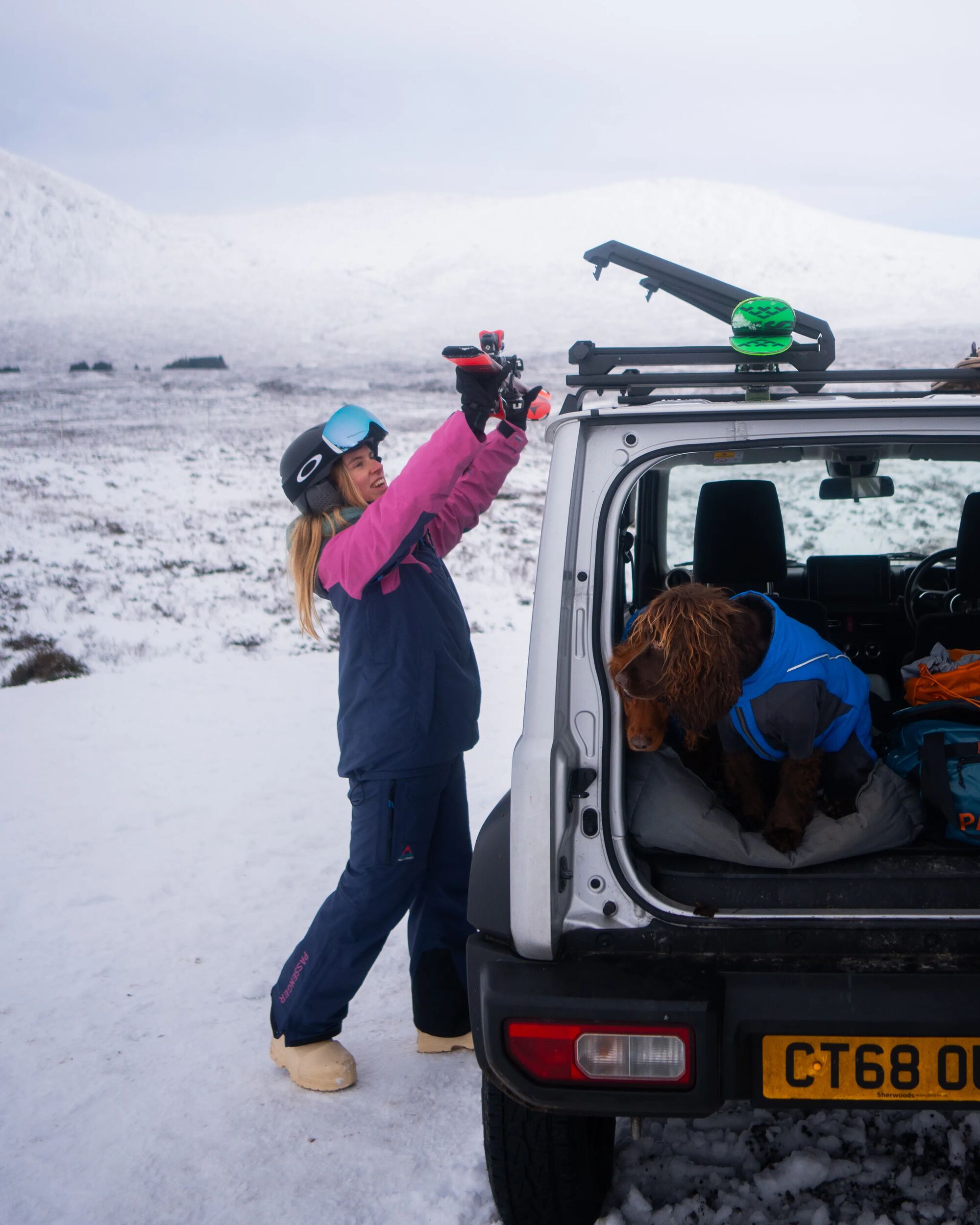 Snowscape Women's Recycled Jacket - Rich Navy - Lifestyle