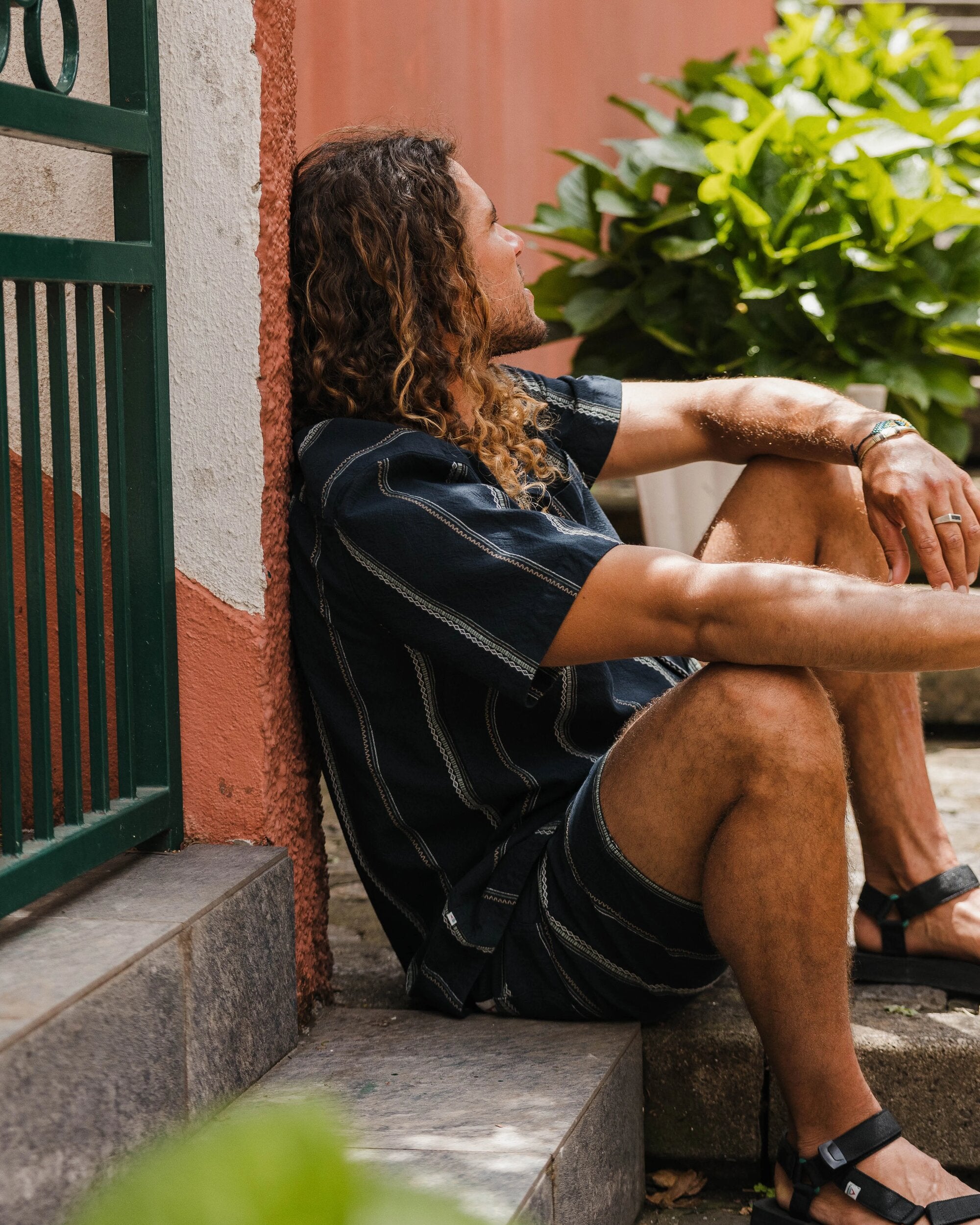 Cove Organic Cotton Short Sleeve Shirt - Deep Navy Jacquard Stripe - Lifestyle