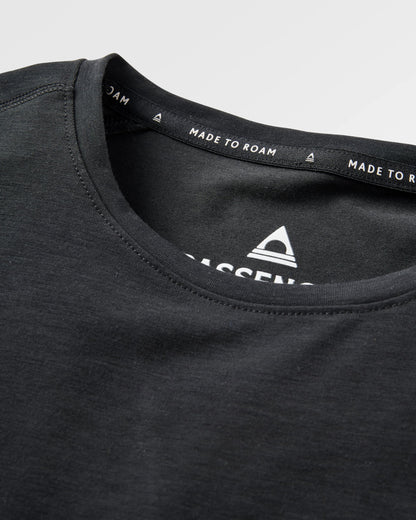Chase The Light Active T-Shirt - Black - Flatlay