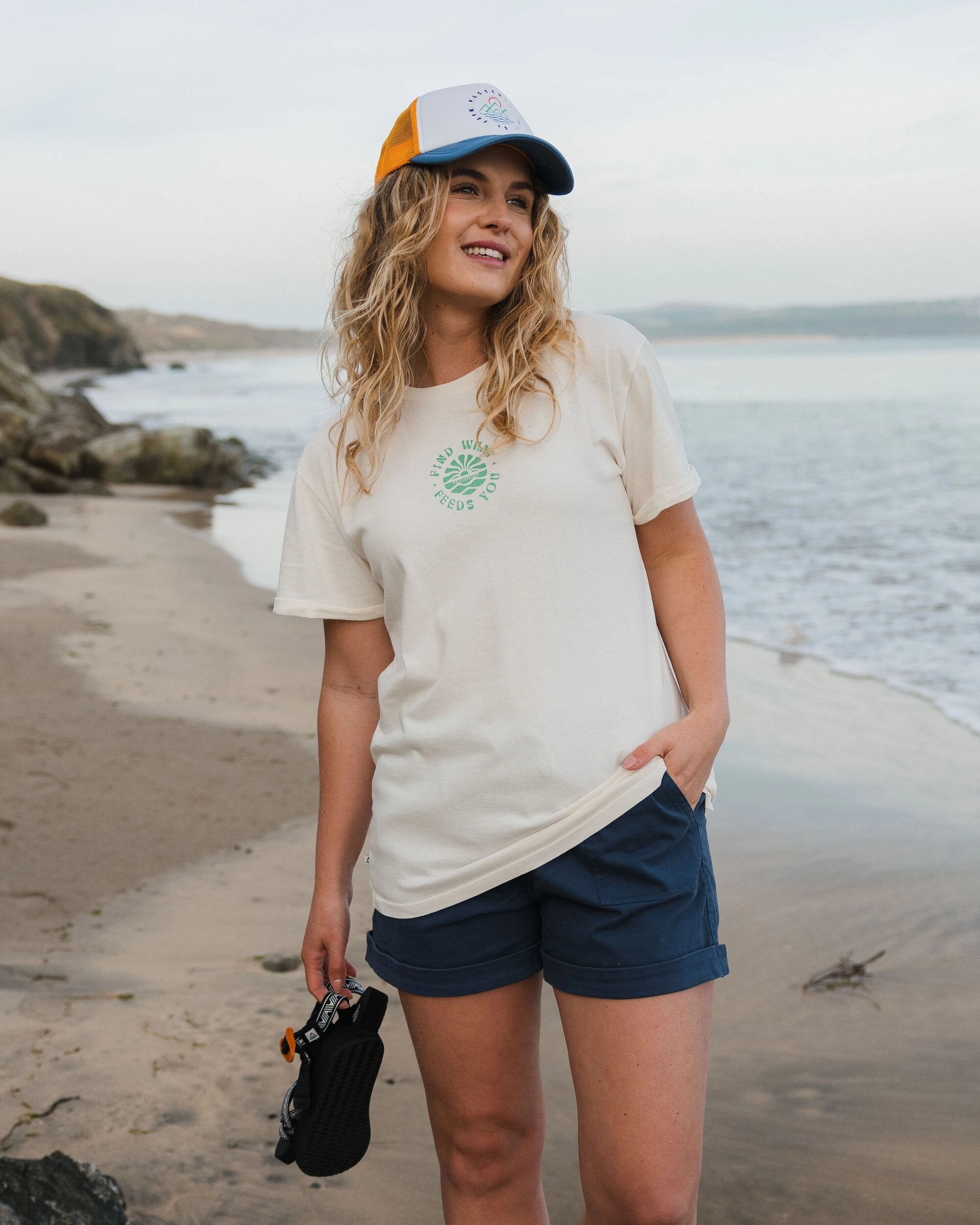 Discovery Rolled Sleeve T-Shirt - Marshmallow - Lifestyle