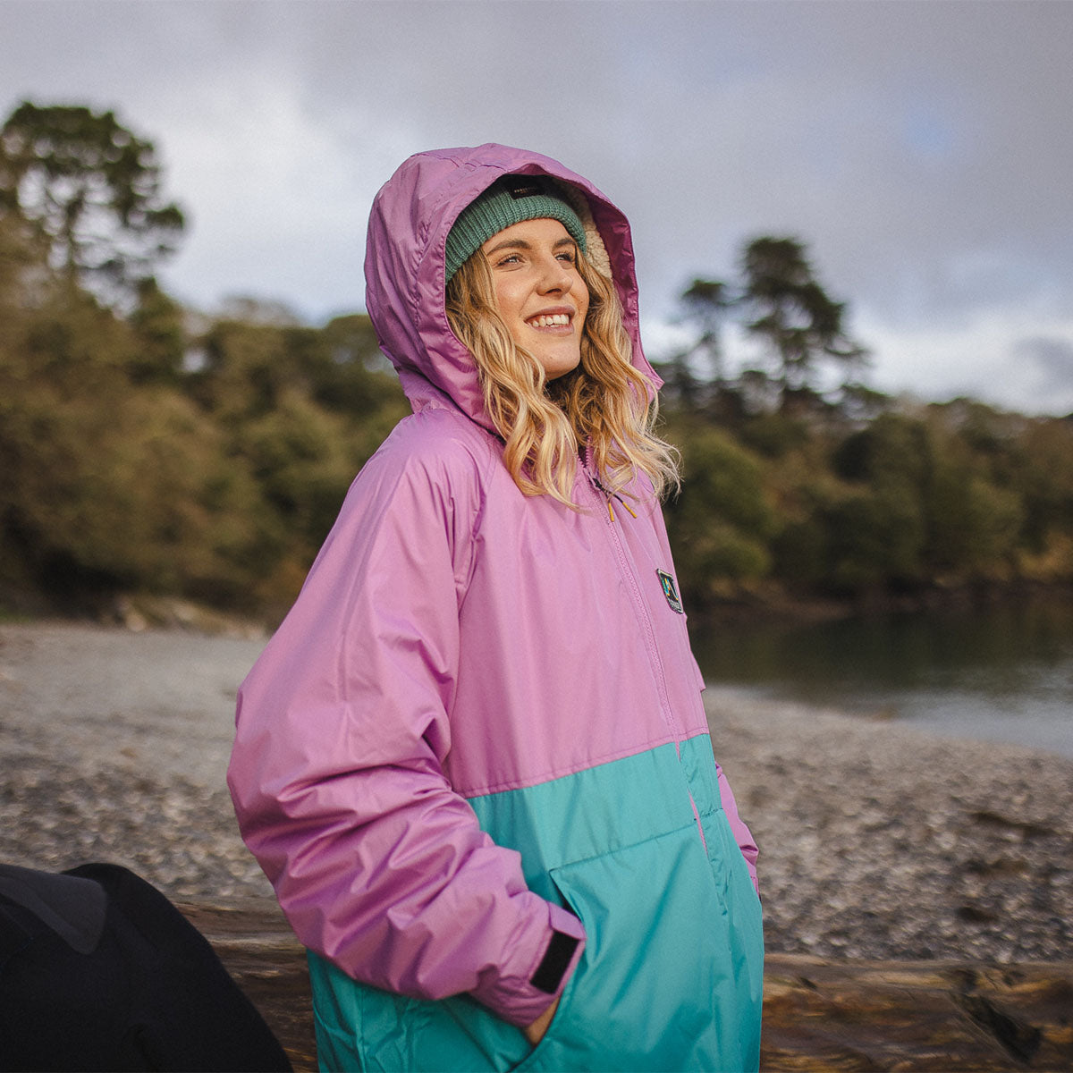 Roaming Recycled Sherpa Lined Changing Robe - Viridian Green/Orchid - Lifestyle - Female